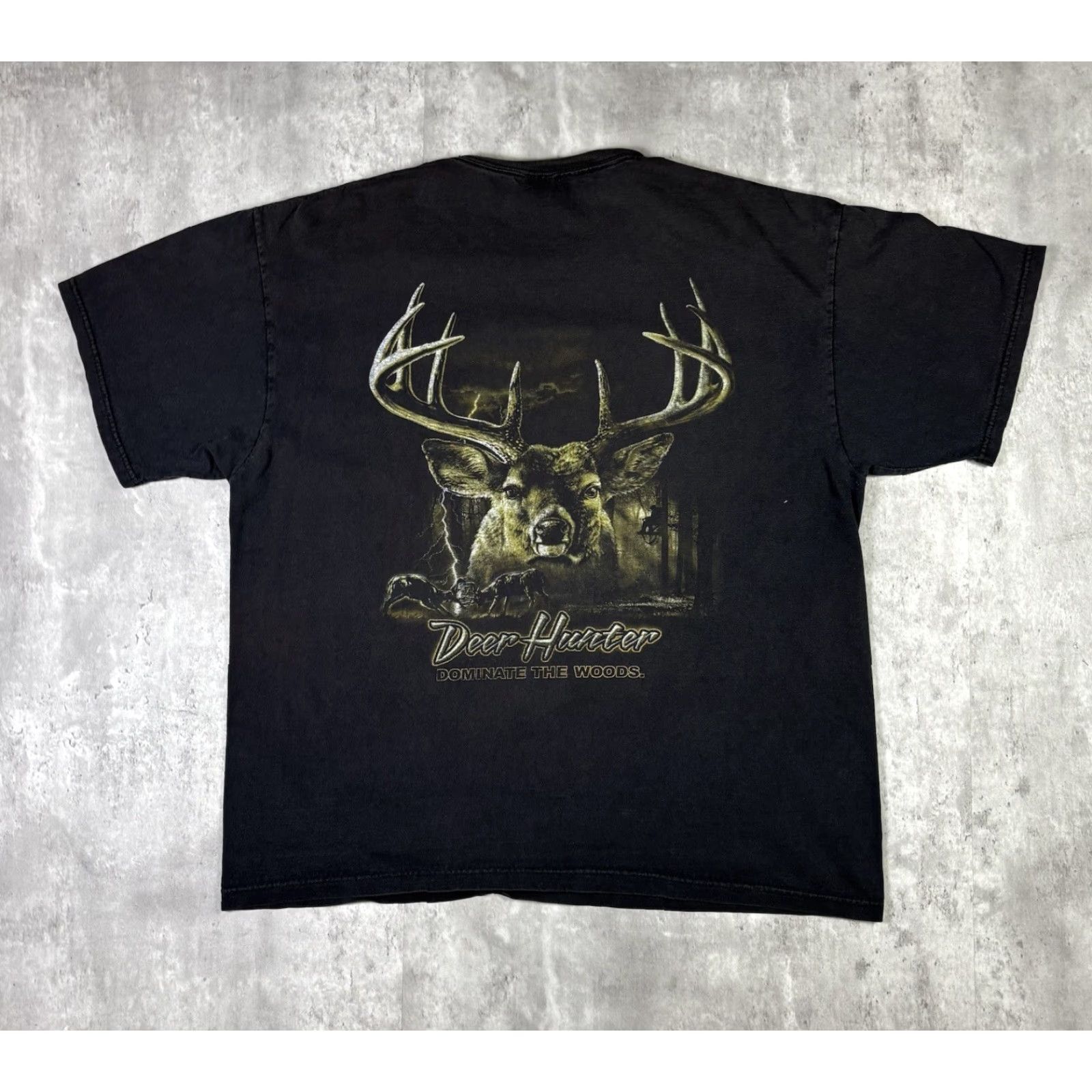 Delta VINTAGE Delta Deer Hunter Nature Animal T-Shirt Black Adults XL 90s Mens Shirt Size US XL / EU 56 / 4 - 2 Thumbnail