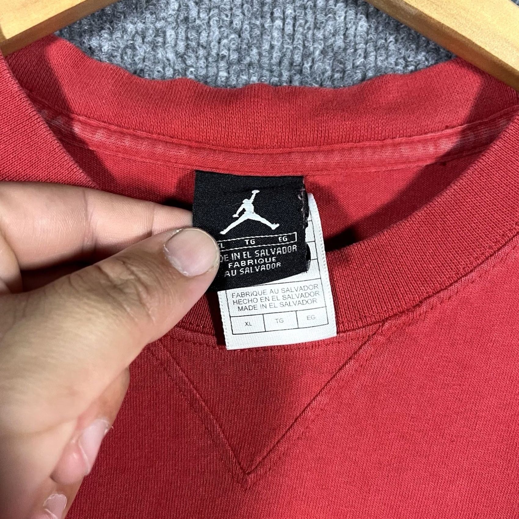 Jordan Brand VINTAGE Y2K Jumpman Air Jordan T-Shirt Men’s XL Red Nike Shirt 90s Hip Hop Size US XL / EU 56 / 4 - 3 Thumbnail
