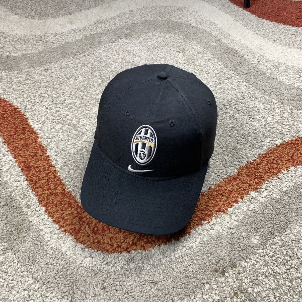 Nike NIKE JUVENTUS FC BLACK CAP VINTAGE 2000's Size ONE SIZE - 1 Thumbnail
