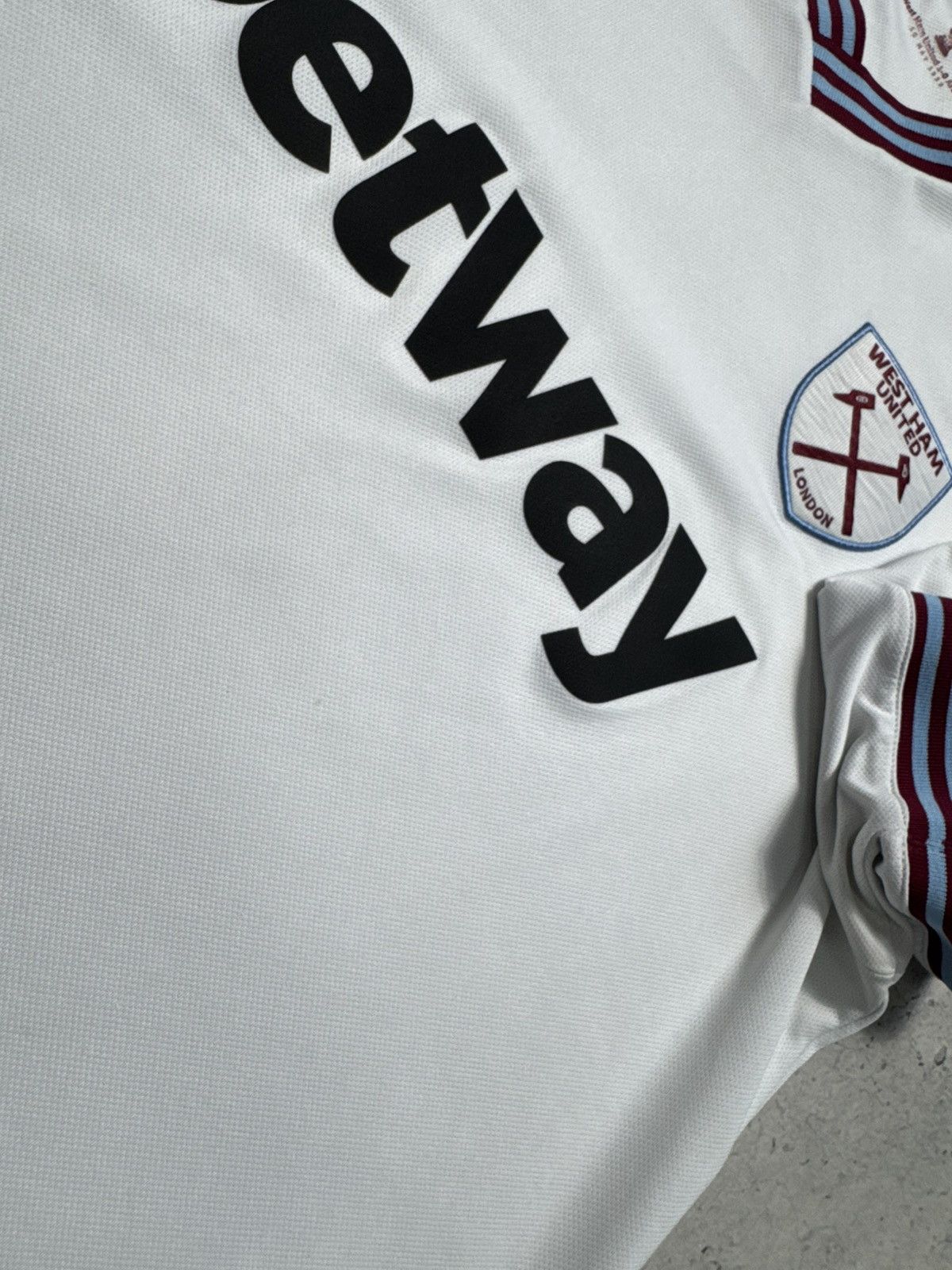 Umbro Umbro FC West Ham United 2019/2020 Vintage Soccer Jersey Size US XL / EU 56 / 4 - 10 Thumbnail