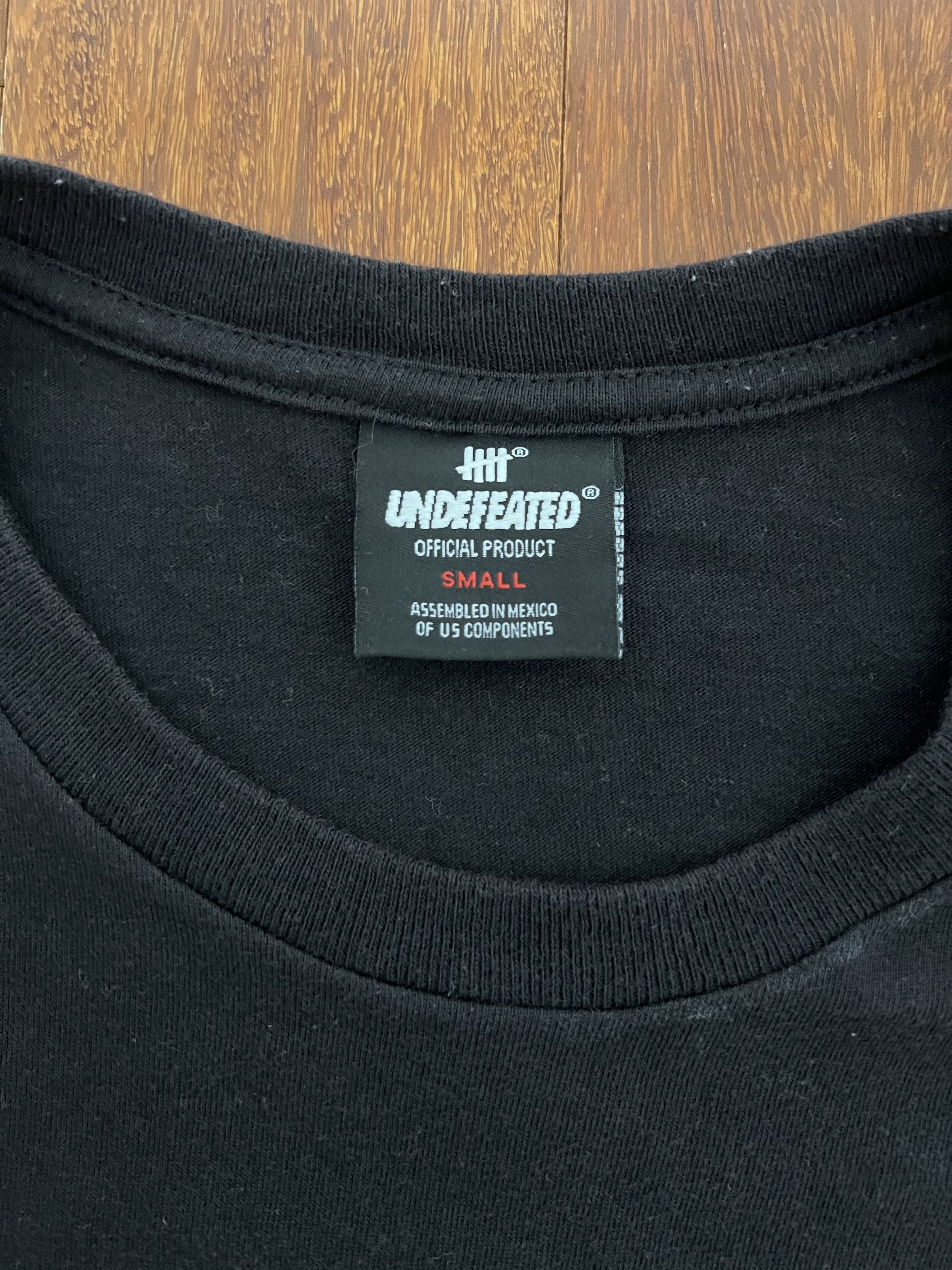 Undefeated 💚 2017 Undefeated Stripe Logo Tee Black Small Size US S / EU 44-46 / 1 - 4 Thumbnail