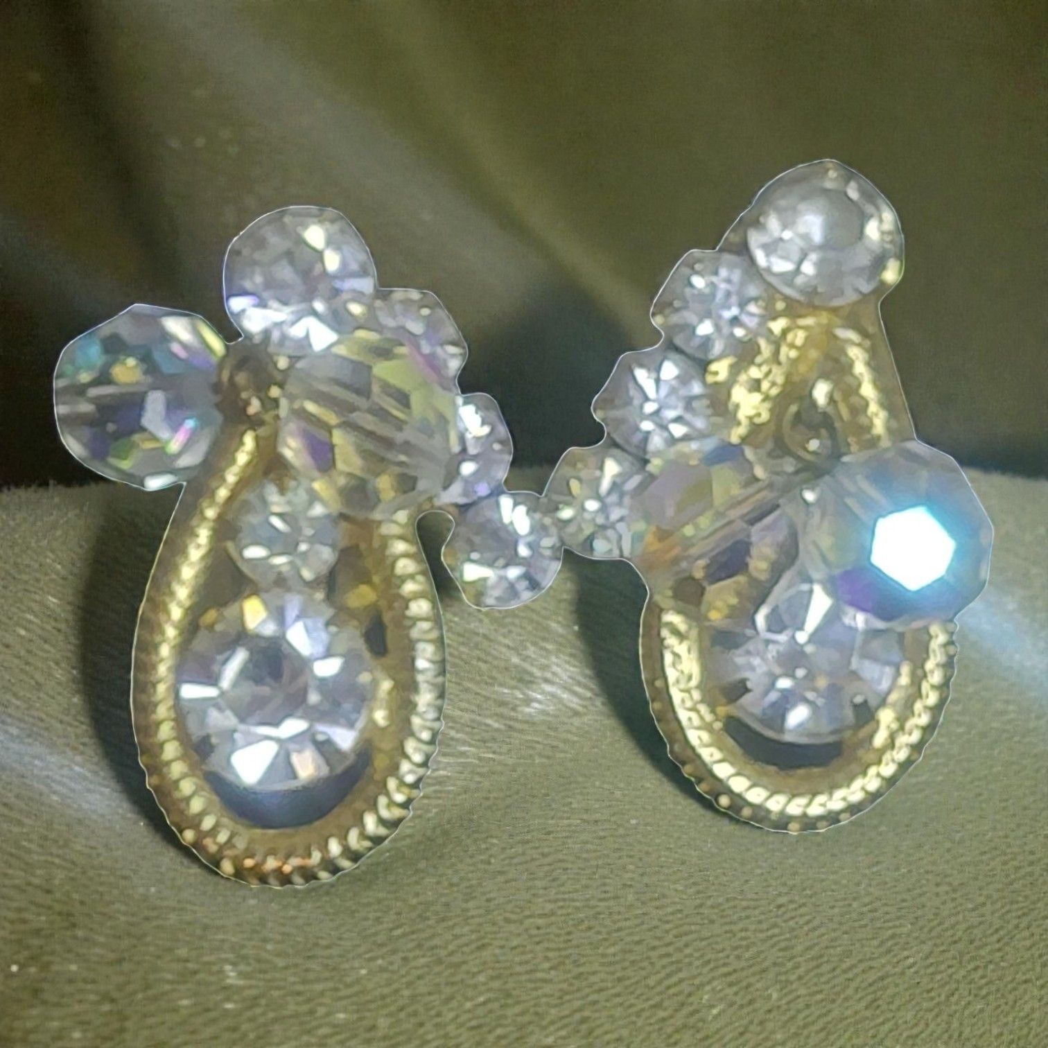 Other Vintage Aurora Borealis Crystal Cluster Jewelry MCM Clip On Size ONE SIZE - 1 Thumbnail