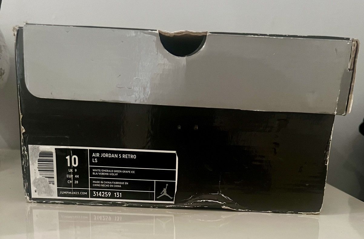 Jordan Brand Authentic Air Jordan 5 V Retro Grape sneakers 2006 release Size US 10 / EU 43 - 11 Thumbnail