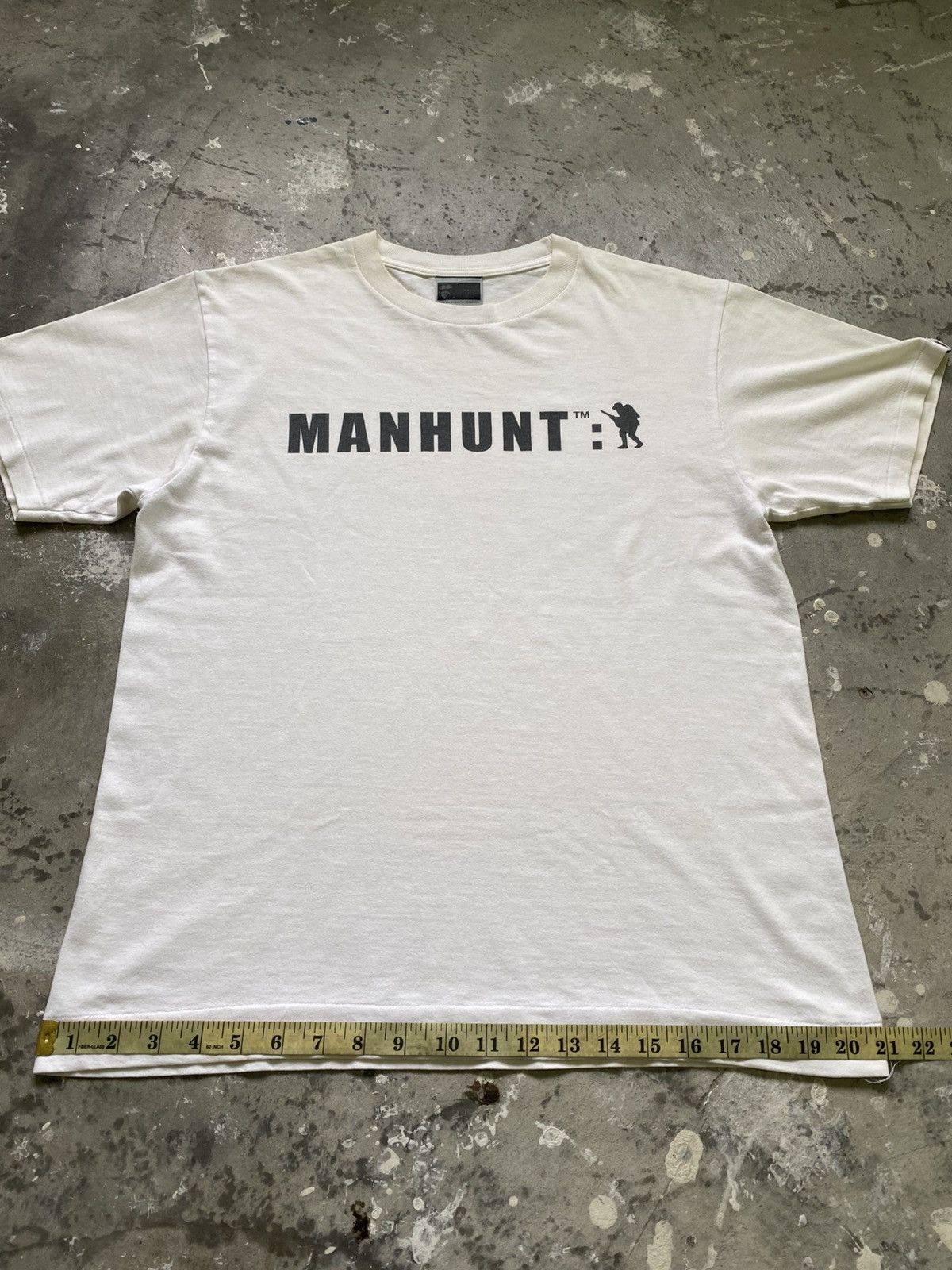 Bape Vintage BAPE Manhunt A Bathing Ape Tee Nigo Era Size US M / EU 48-50 / 2 - 12 Thumbnail