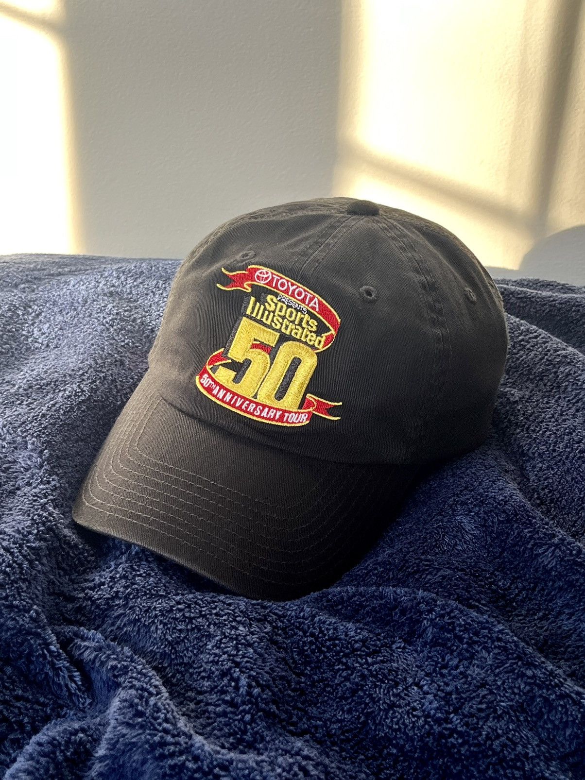 Vintage Vintage Toyota Sports Illustrated 50th Anniversary Tour Cap Size ONE SIZE - 1 Thumbnail