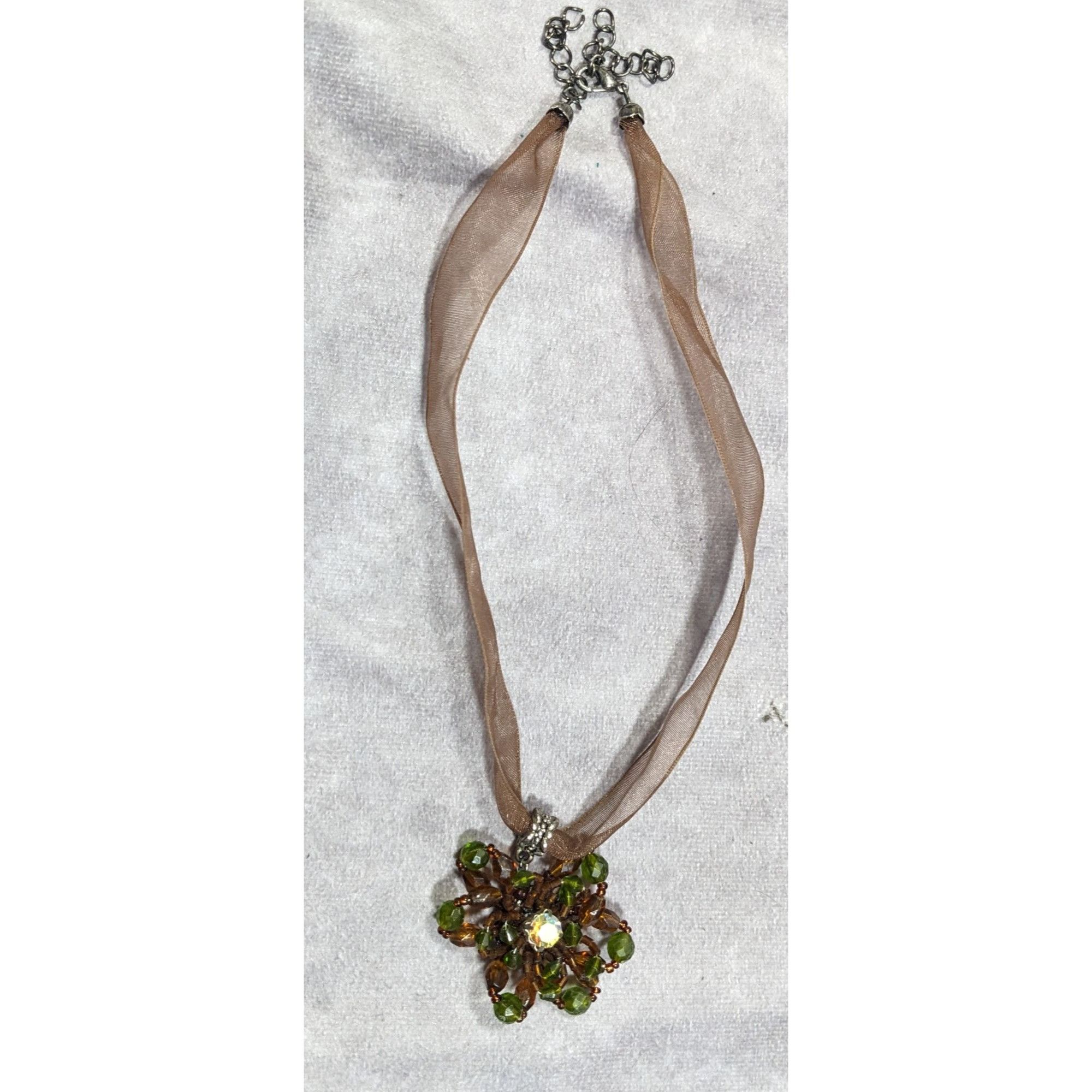 Other Fairycore Handmade Beaded Flower Pendant Necklace Size ONE SIZE - 6 Thumbnail