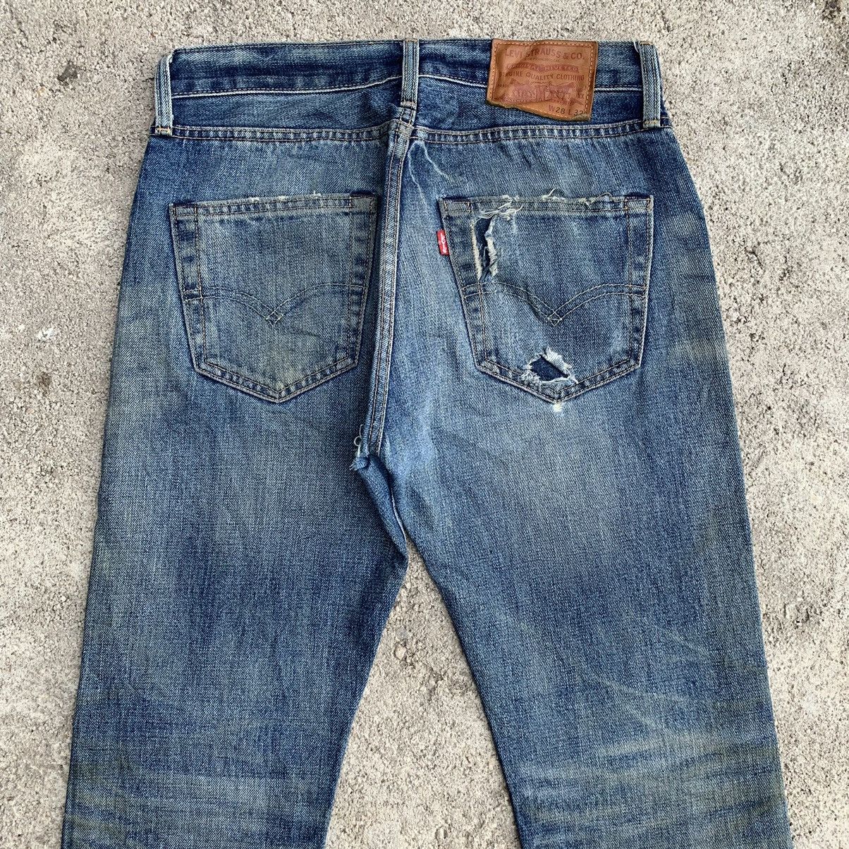 Levi's Y2K Levis 501 Button Fly Distressed Ripped Denim Jeans W30 Size US 30 / EU 46 - 8 Thumbnail