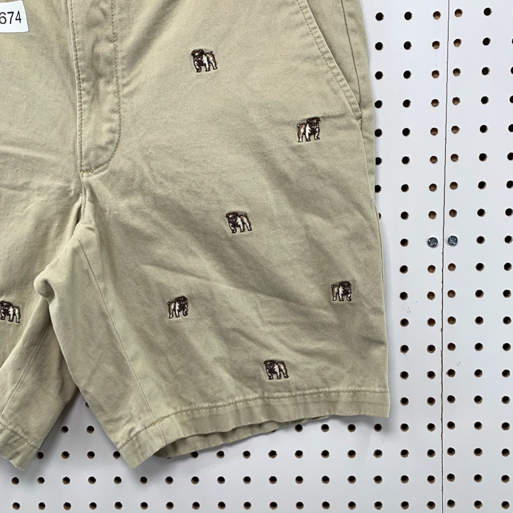 Club Room Club Room Shorts Mens 34 Khaki Embroidered All Over Preppy Casual 35x9 Bulldogs Size US 34 / EU 50 - 7 Thumbnail