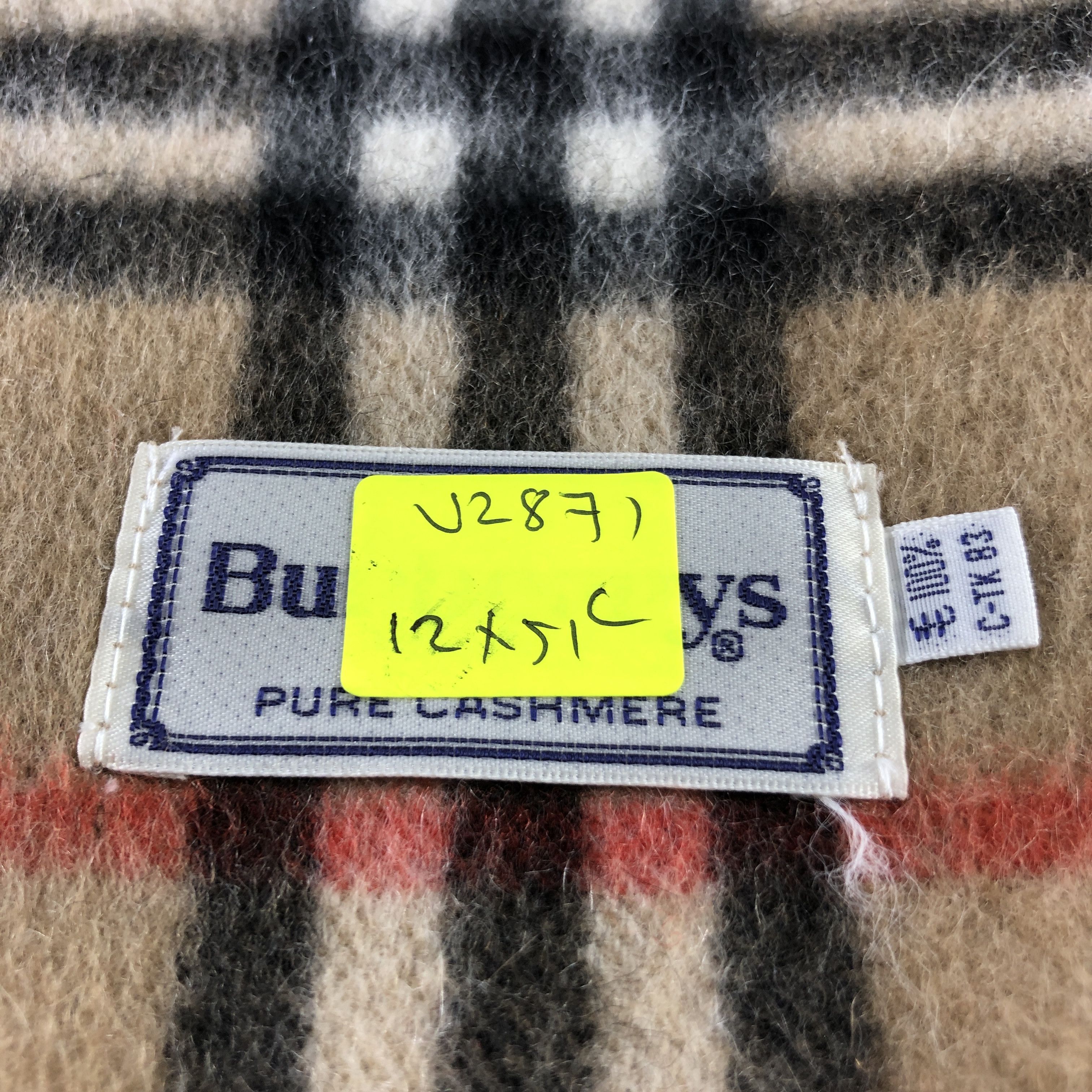 Burberry Burberry Tan Nova Check Cashmere Scarf Muffler V2871 Size ONE SIZE - 6 Thumbnail