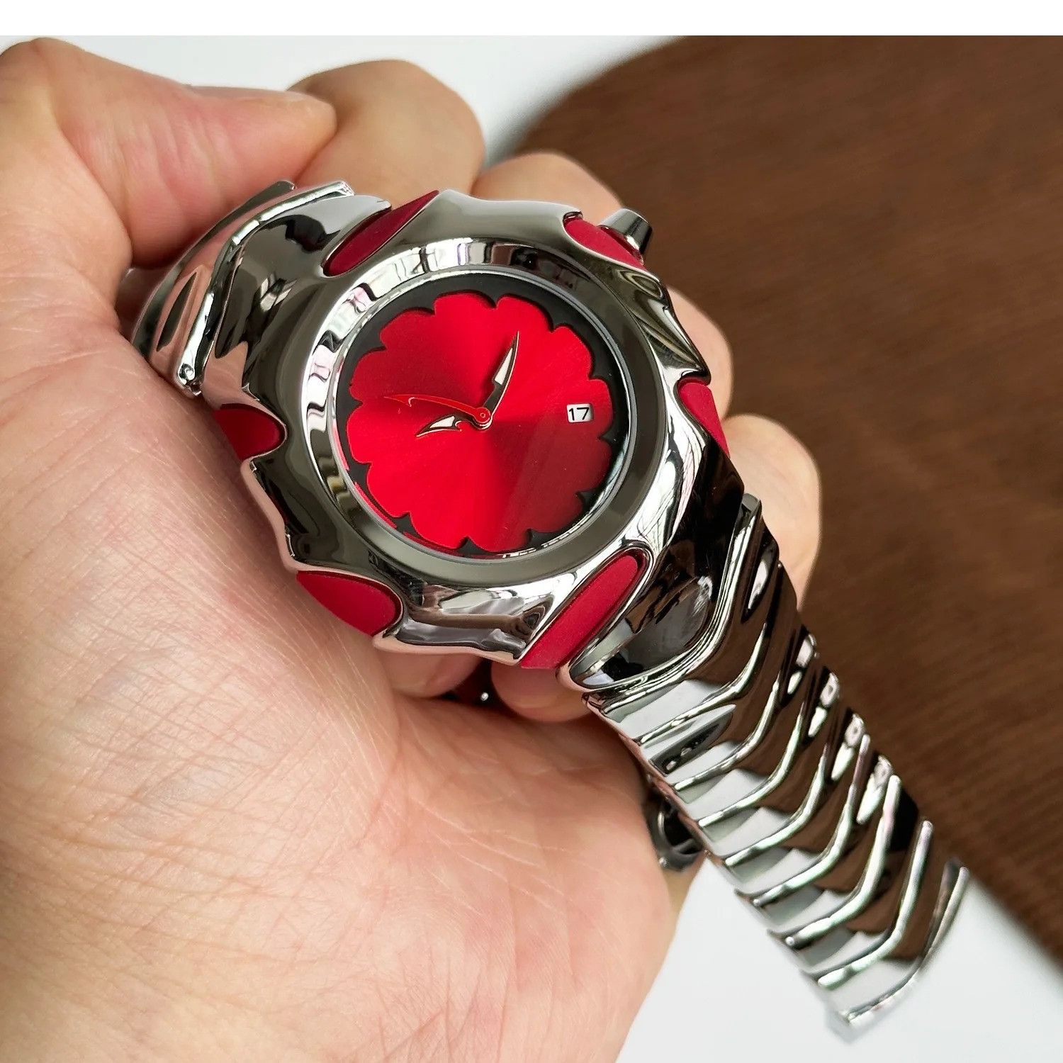 Vintage Y2k Design Red Quartz Watch Size ONE SIZE - 2 Thumbnail