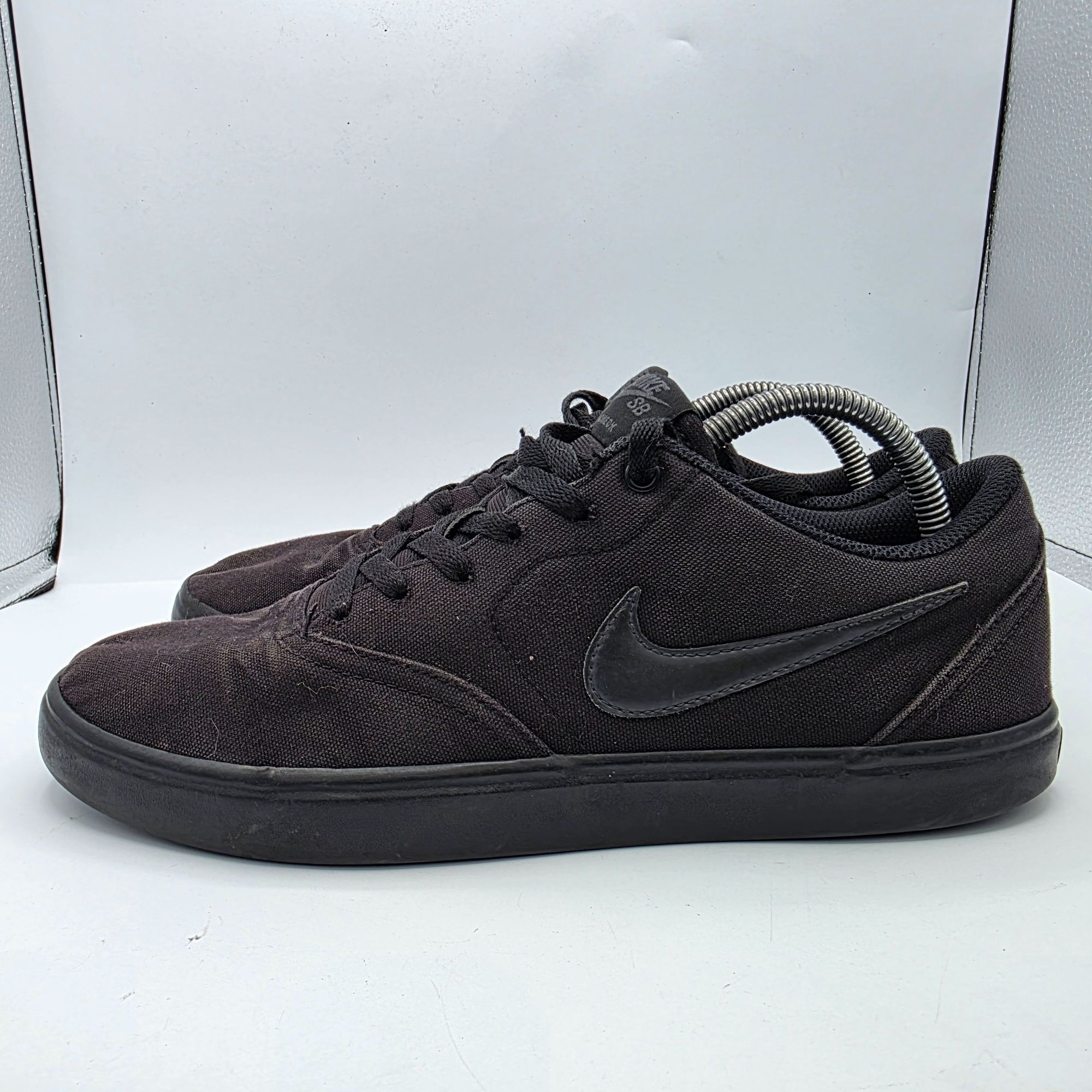Nike Nike SB Check Solarsoft Mens Size 9.5 Triple Black Sneaker S Size US 9.5 / EU 42-43 - 13 Thumbnail