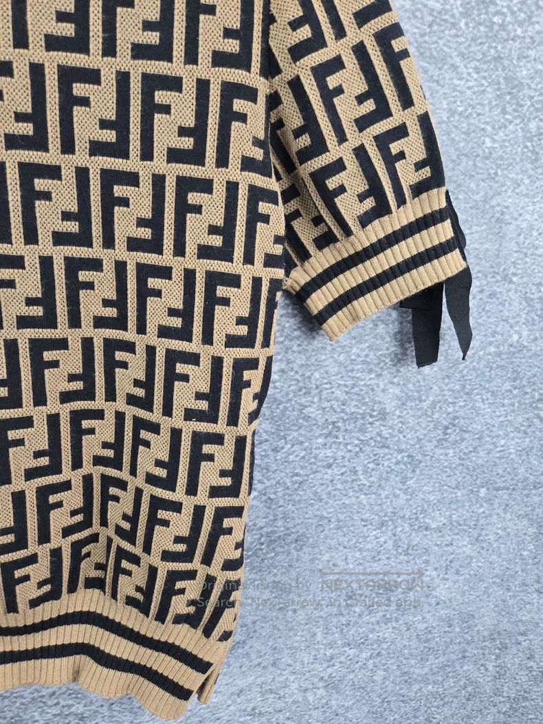 Fendi Fendi All-over print round neck short-sleeve Size XS / US 0-2 / IT 36-38 - 6 Thumbnail