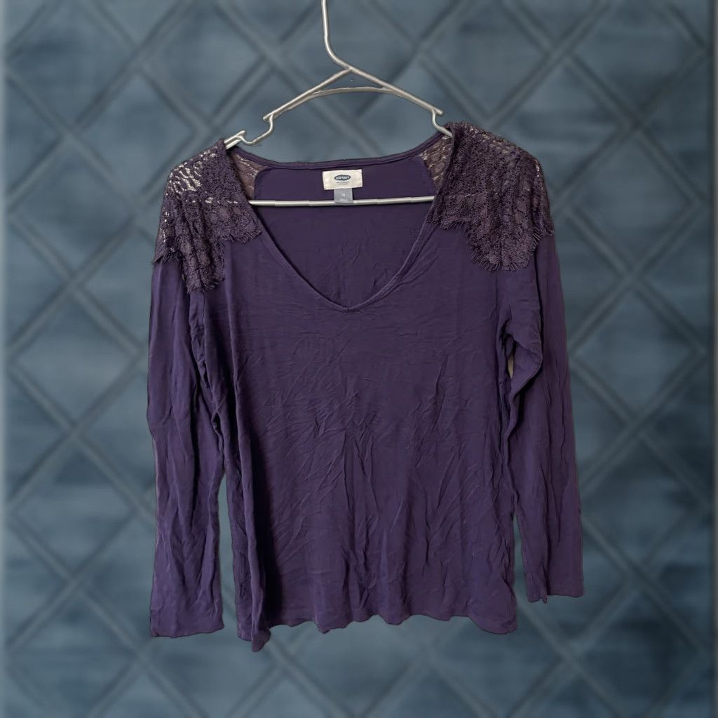 Old Navy Old Navy Purple Lace Shoulder Top Womens Medium Long Sleeve Blouse Size M / US 6-8 / IT 42-44 - 1 Thumbnail
