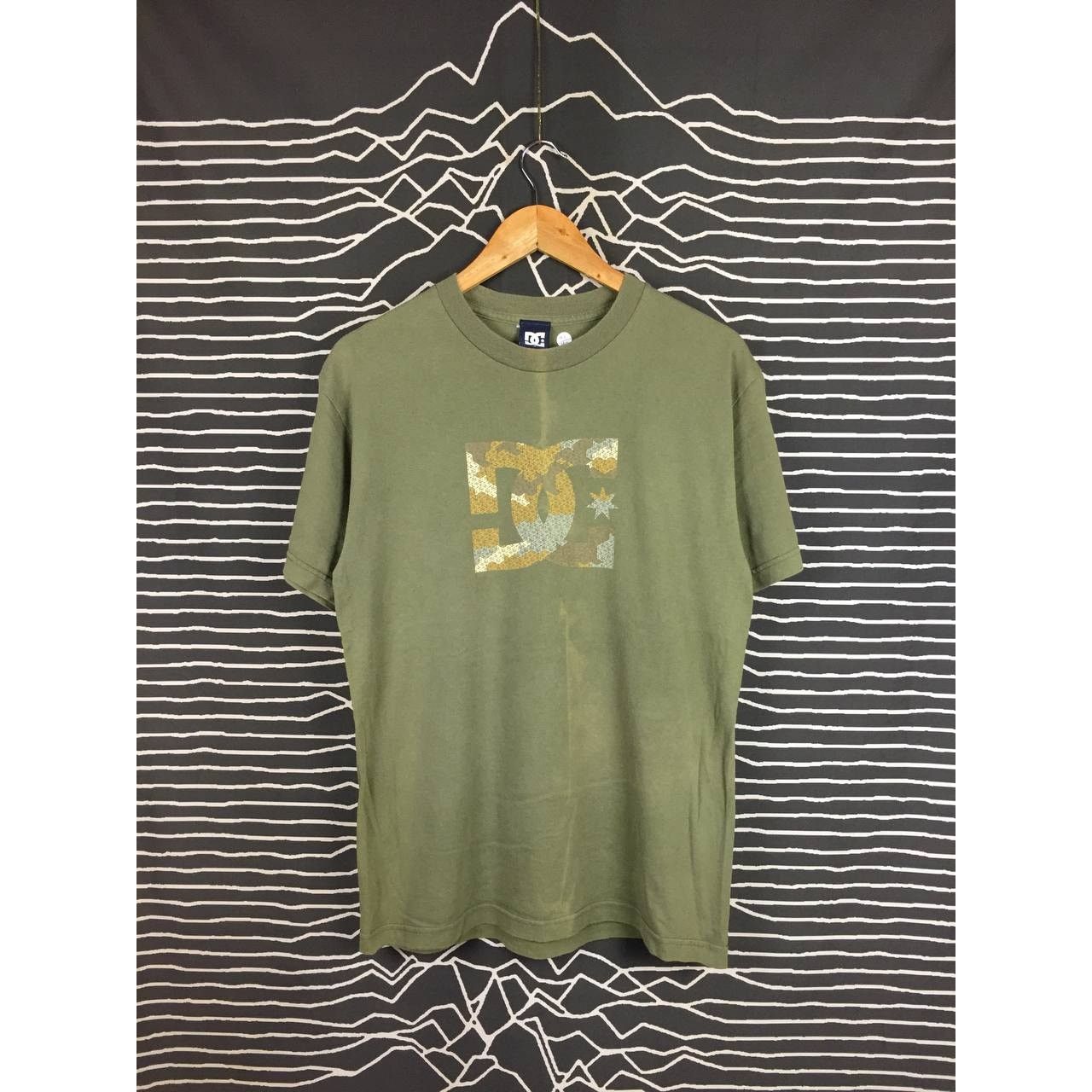 DC × Vintage Vtg Y2K DC Shoes Center Logo Skate Skateboard Tee Size US M / EU 48-50 / 2 - 2 Thumbnail