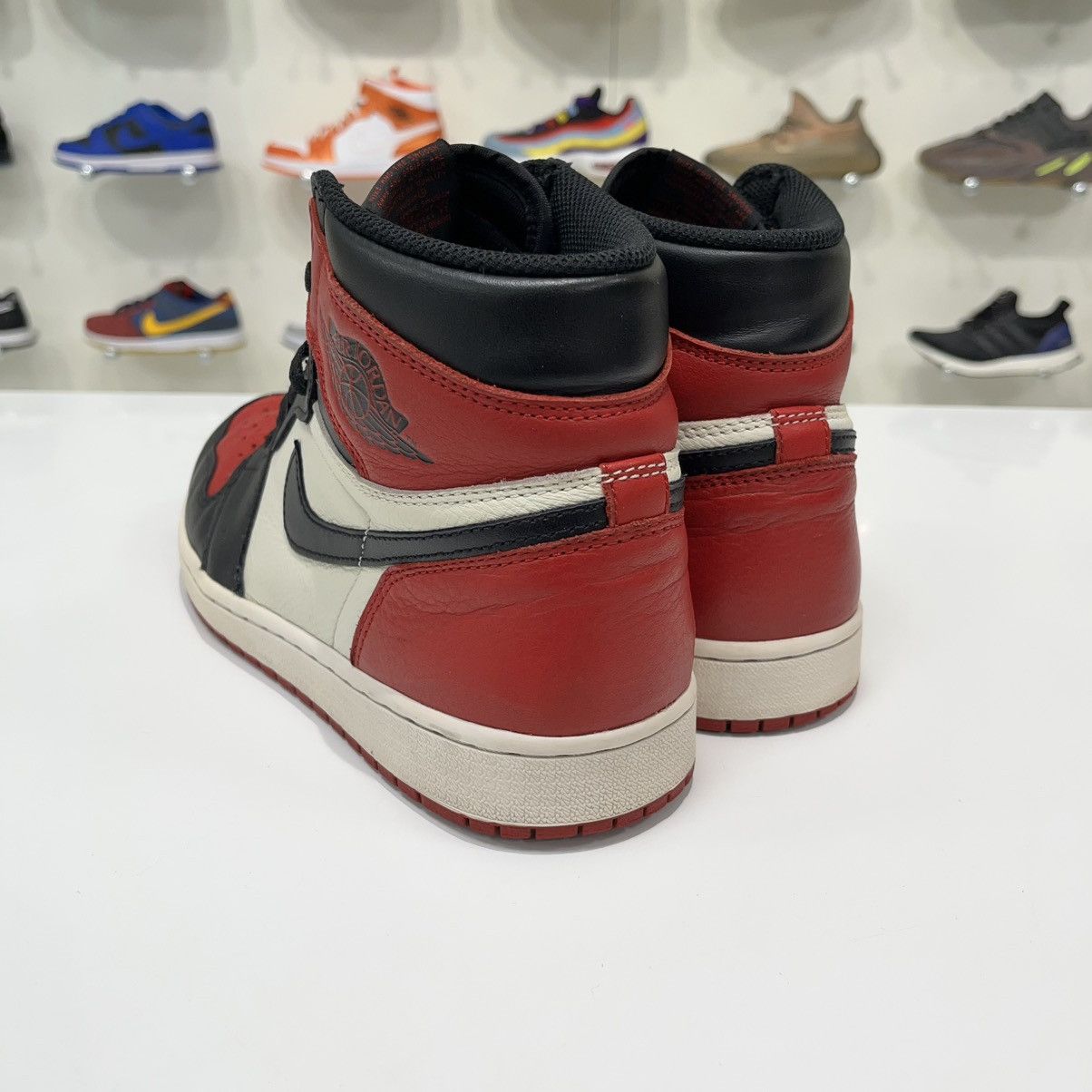 Air Jordan 1 Retro High Bred Toe