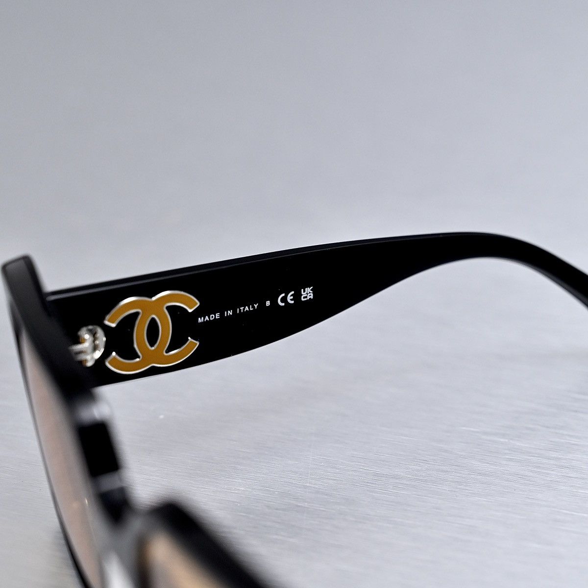 Chanel CHANEL 0CH5541 1799/7 SUNGLASSES Size ONE SIZE - 6 Thumbnail