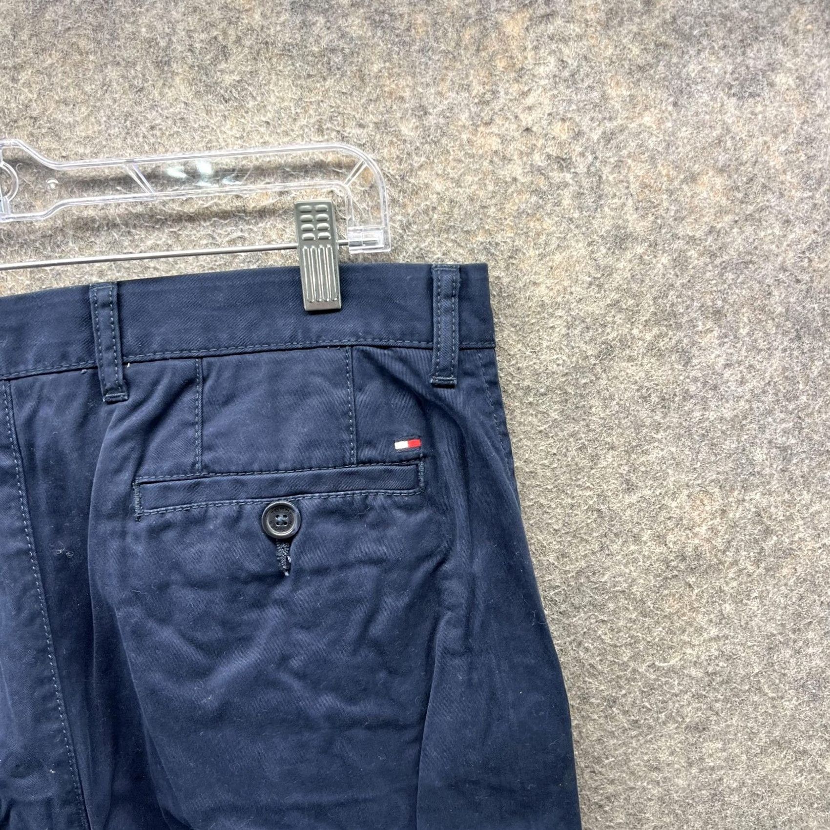 Tommy Hilfiger Tommy Hilfiger Pants Mens 34x30 Navy Pleated Chino Dress Slacks Cotton Size US 34 / EU 50 - 5 Thumbnail
