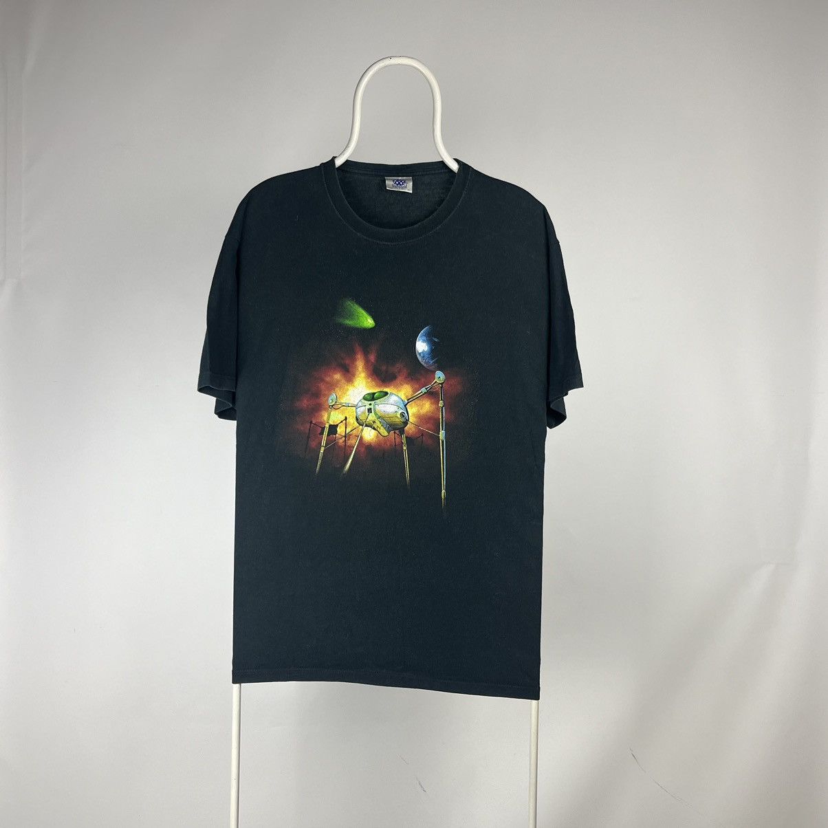 Band Tees War of the worlds Tshirt movie vintage size XLarge Size US XL / EU 56 / 4 - 1 Thumbnail