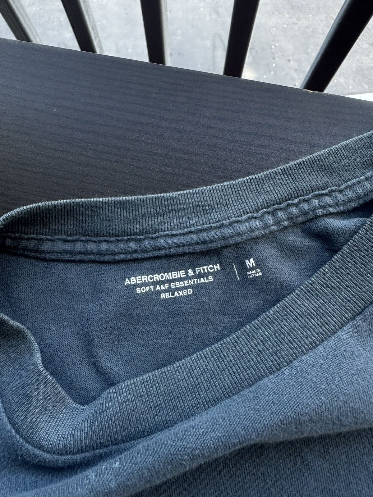Abercrombie & Fitch Mens Abercrombie and Fitch Basic Blank Tee Shirt Size M Blue Size US M / EU 48-50 / 2 - 2 Thumbnail
