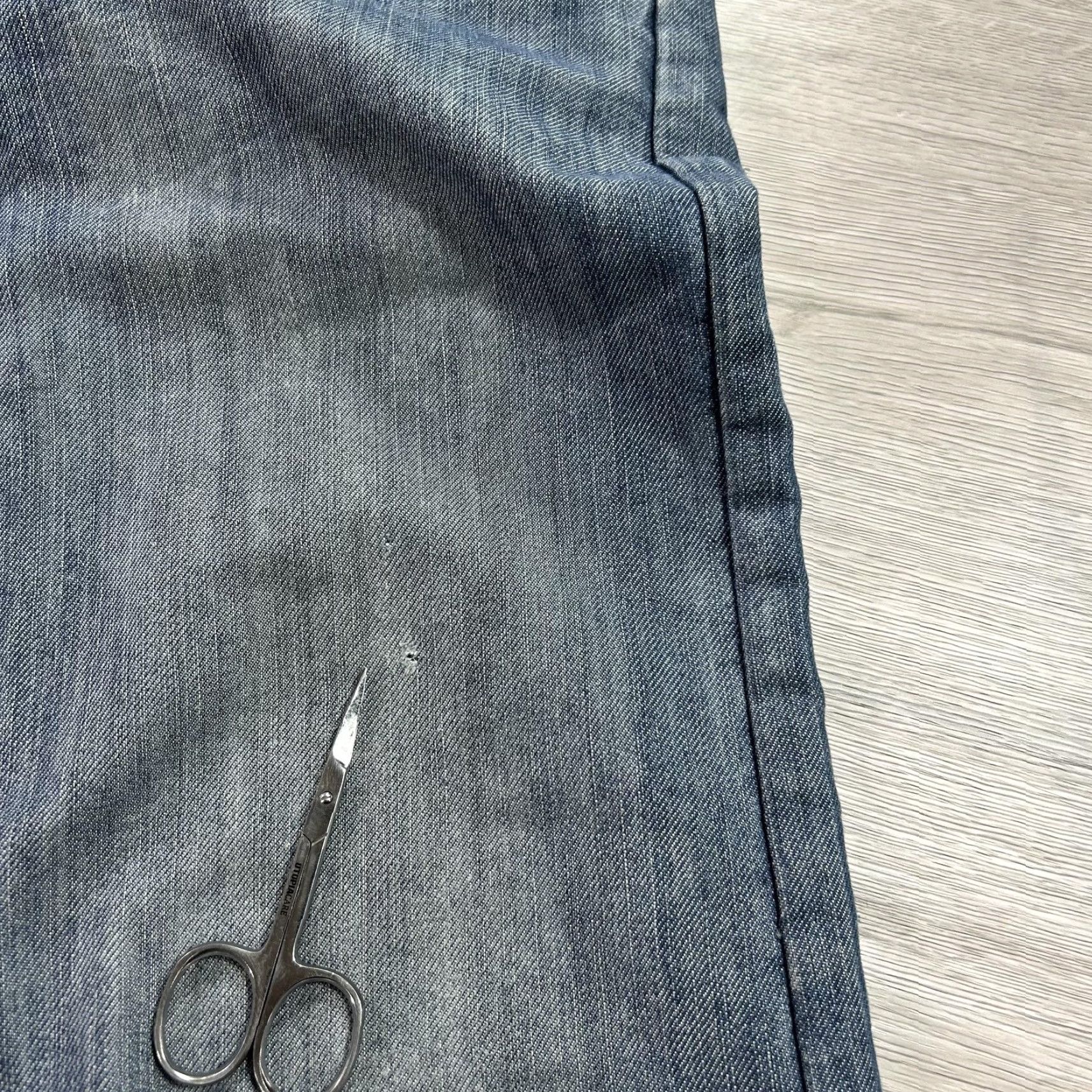 Levi's Levi's 514 Jeans Mens 31x30 Blue Straight Denim Distressed W31 L30 Regular Inseam 30 Size US 31 - 6 Thumbnail