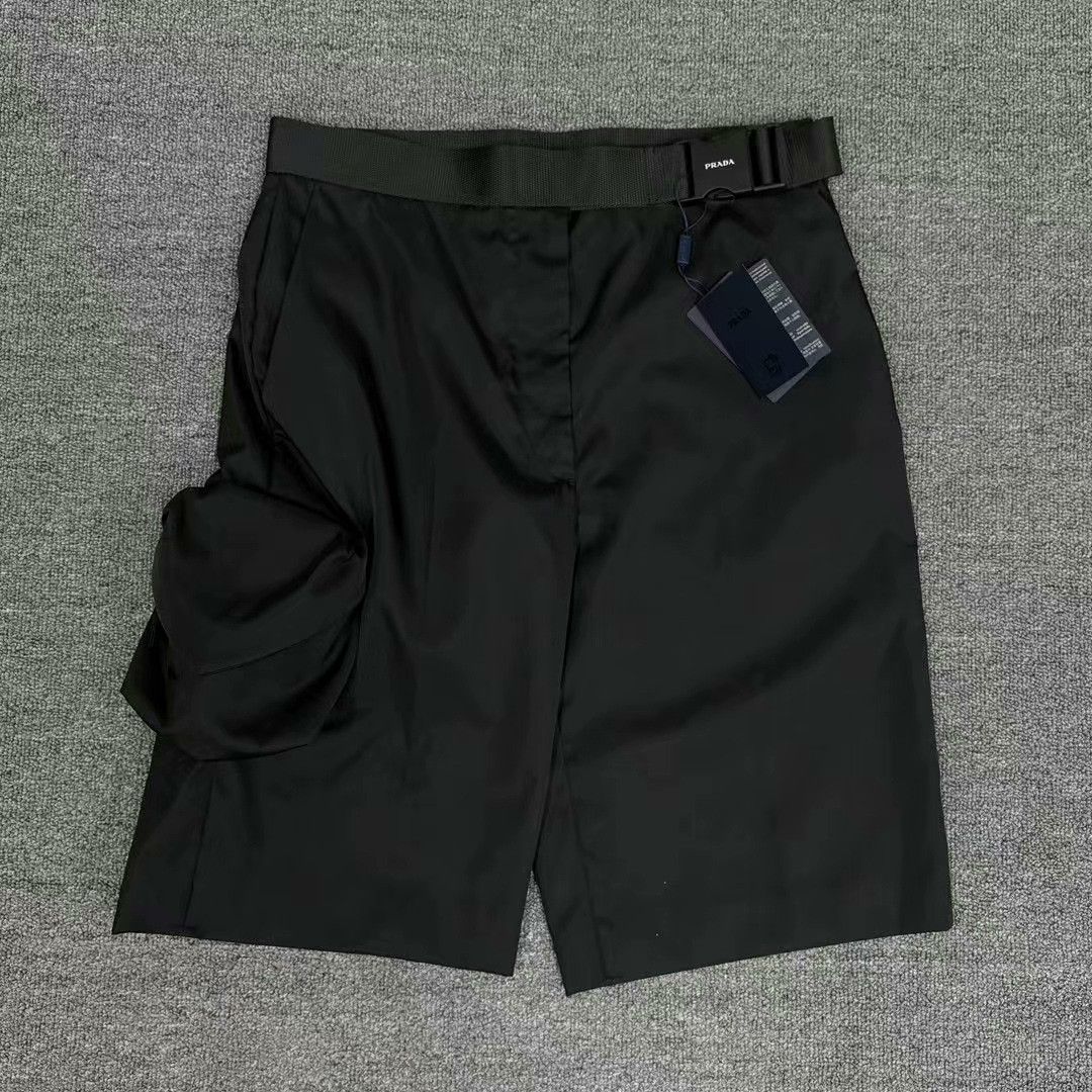 Prada prada nylon functional shorts size 40 Size US 40 / EU 56 - 1 Thumbnail