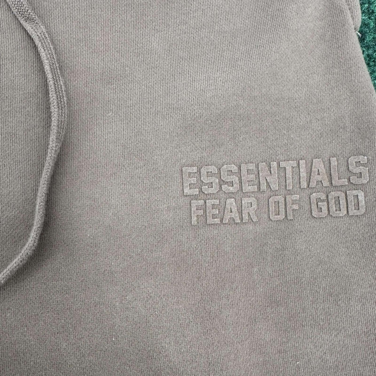 Fear of God Fear Of God Essentials Sweatpants Olive M New Size US 32 / EU 48 - 2 Thumbnail