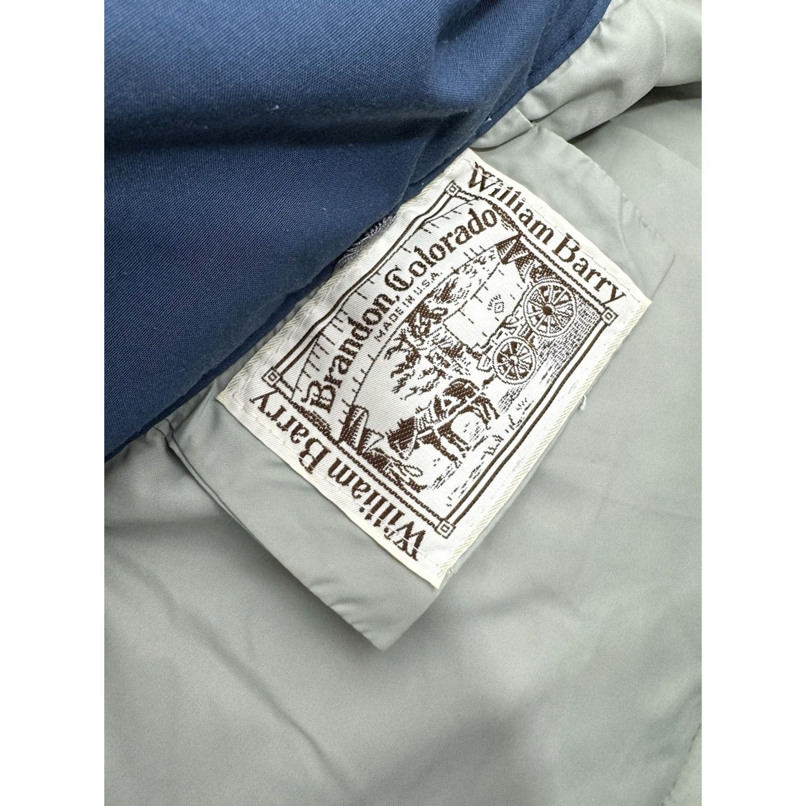 Vintage VINTAGE WILLIAM BARRY Western Vest Mens S / M Down Blue / Tan Size US S / EU 44-46 / 1 - 7 Thumbnail