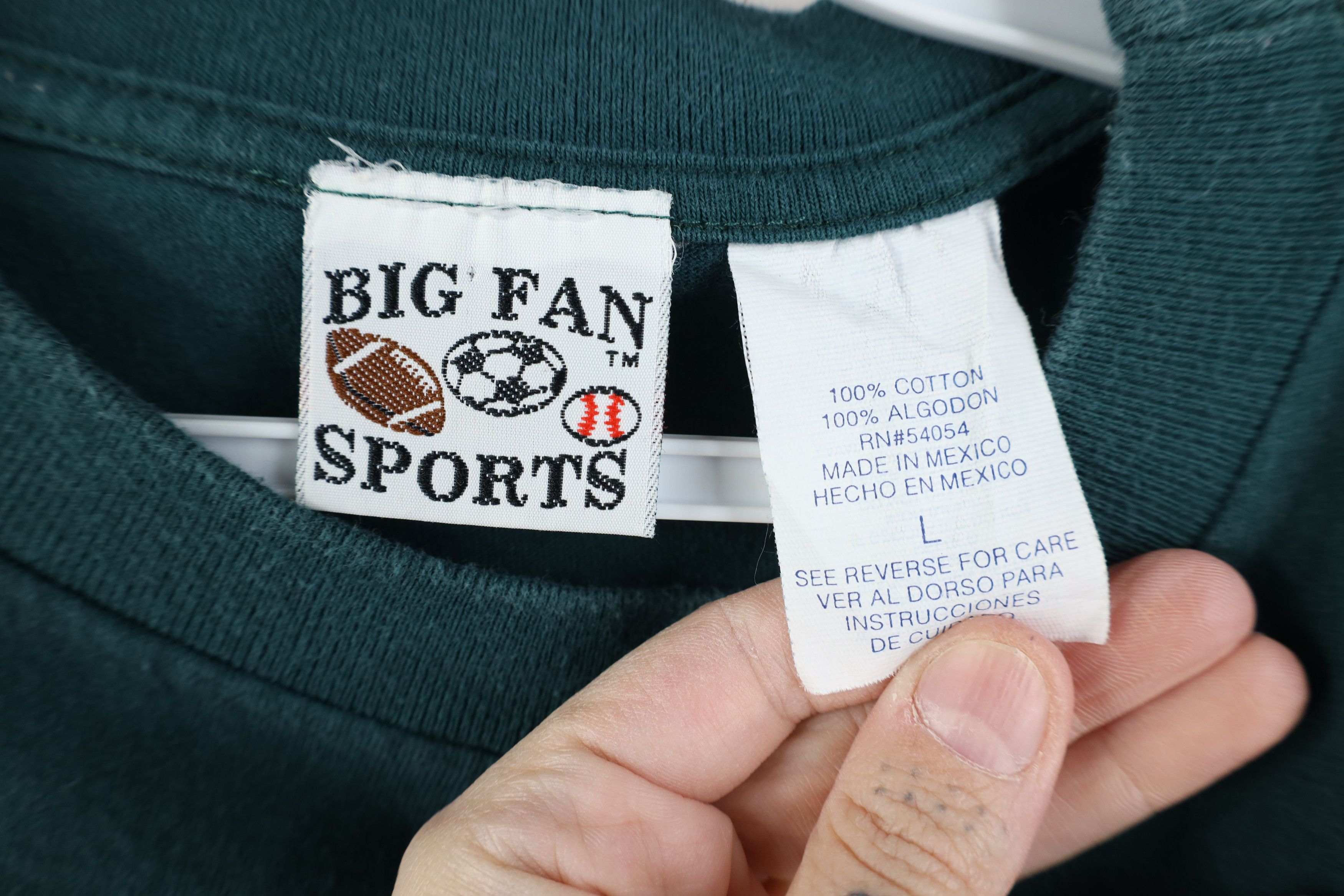 Vintage Vintage 90s Streetwear Big Sports Fan Short Sleeve T-Shirt Size US L / EU 52-54 / 3 - 6 Thumbnail