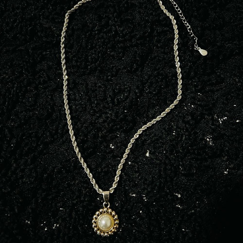 Designer Silver intertwine Rope Chain Necklace with Pearl Pendant Size ONE SIZE - 2 Thumbnail