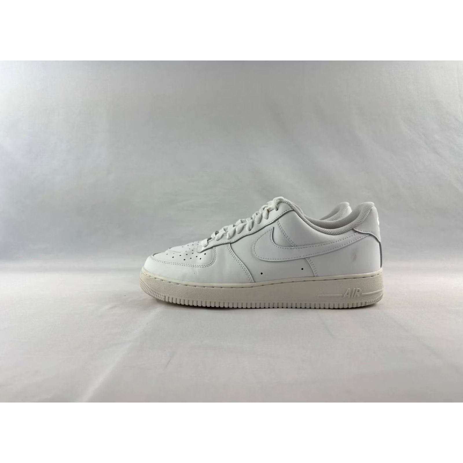 Nike Nike Air Force 1 '07 Triple White CW2288-111 Sneakers Men 11.5 White Size US 12 / EU 45 - 4 Thumbnail
