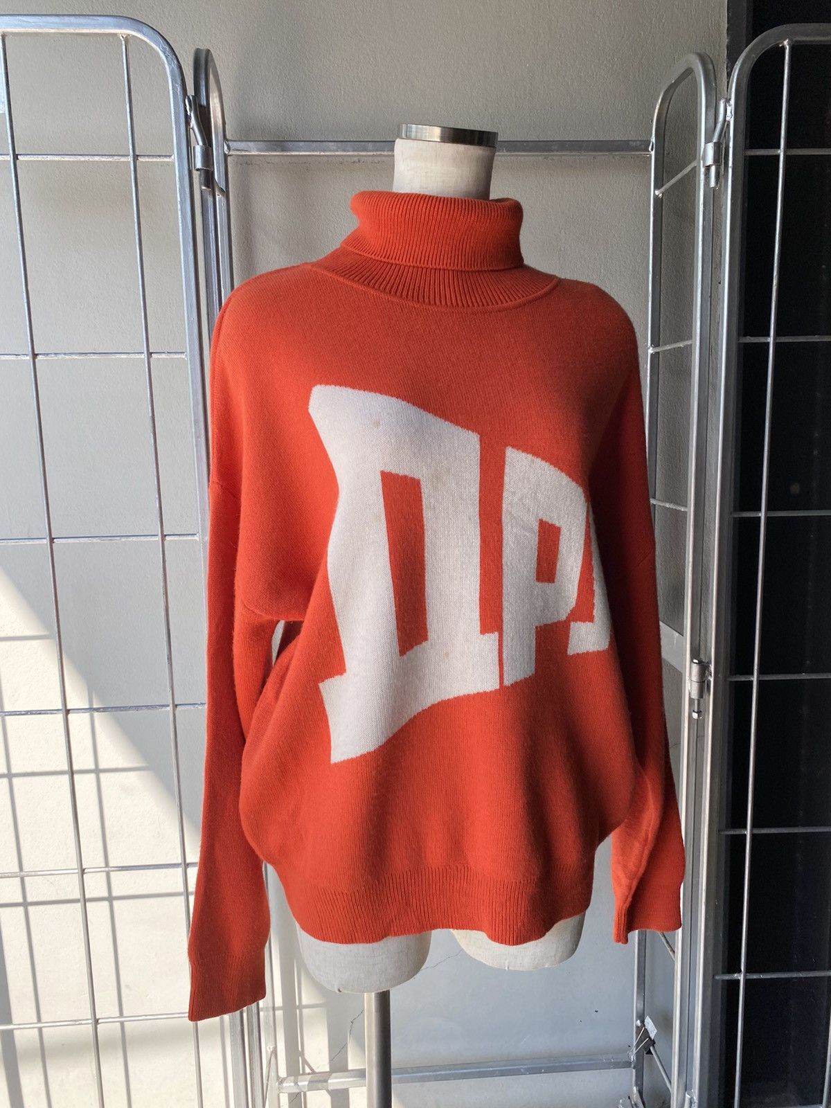 Gosha Rubchinskiy ГОША РУБЧИНСКИЙ Orange Logo Turtleneck Size S / US 4 / IT 40 - 16 Thumbnail