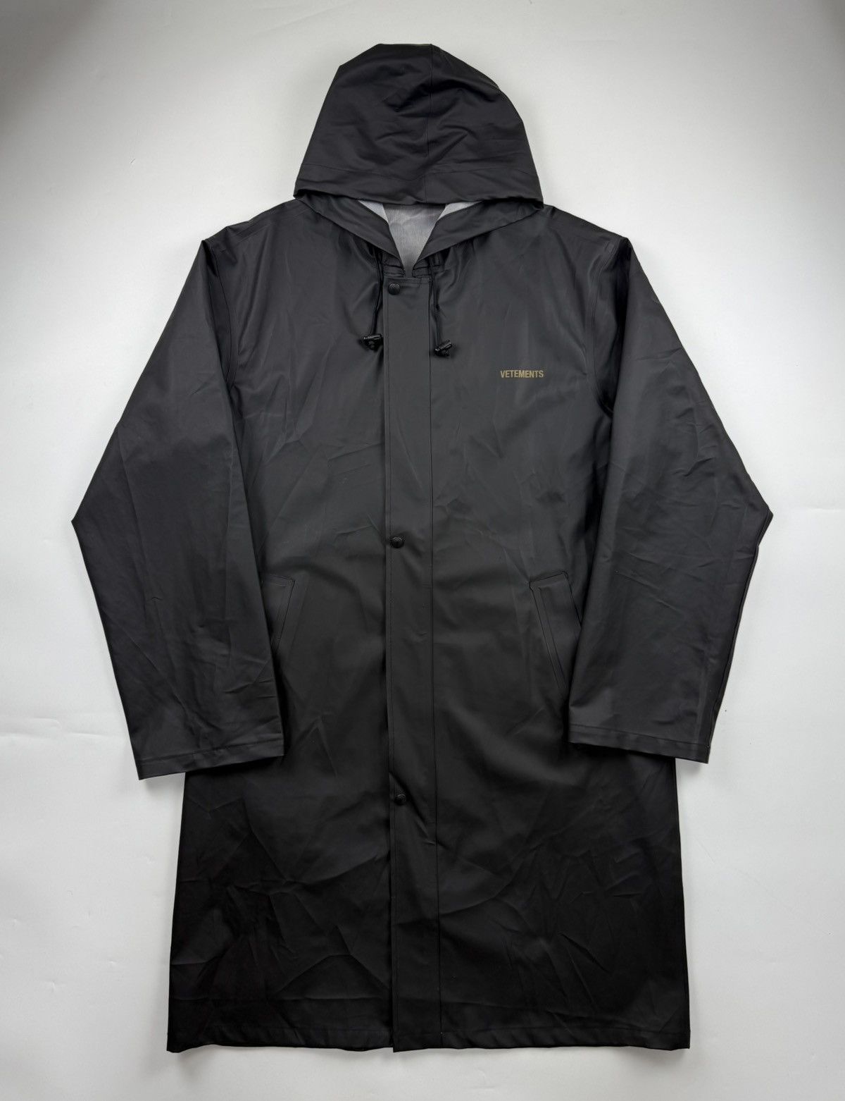 Vetements Vetements F/W’18 Oversized Rain Coat Size US XL / EU 56 / 4 - 2 Thumbnail