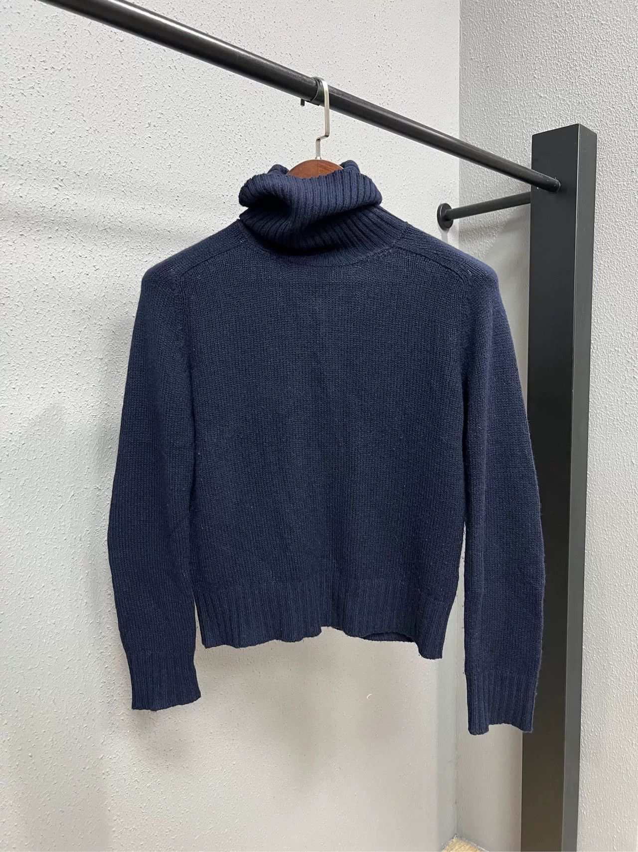 Prada navy turtleneck wool sweater with elbow patches Size US M / EU 48-50 / 2 - 1 Preview