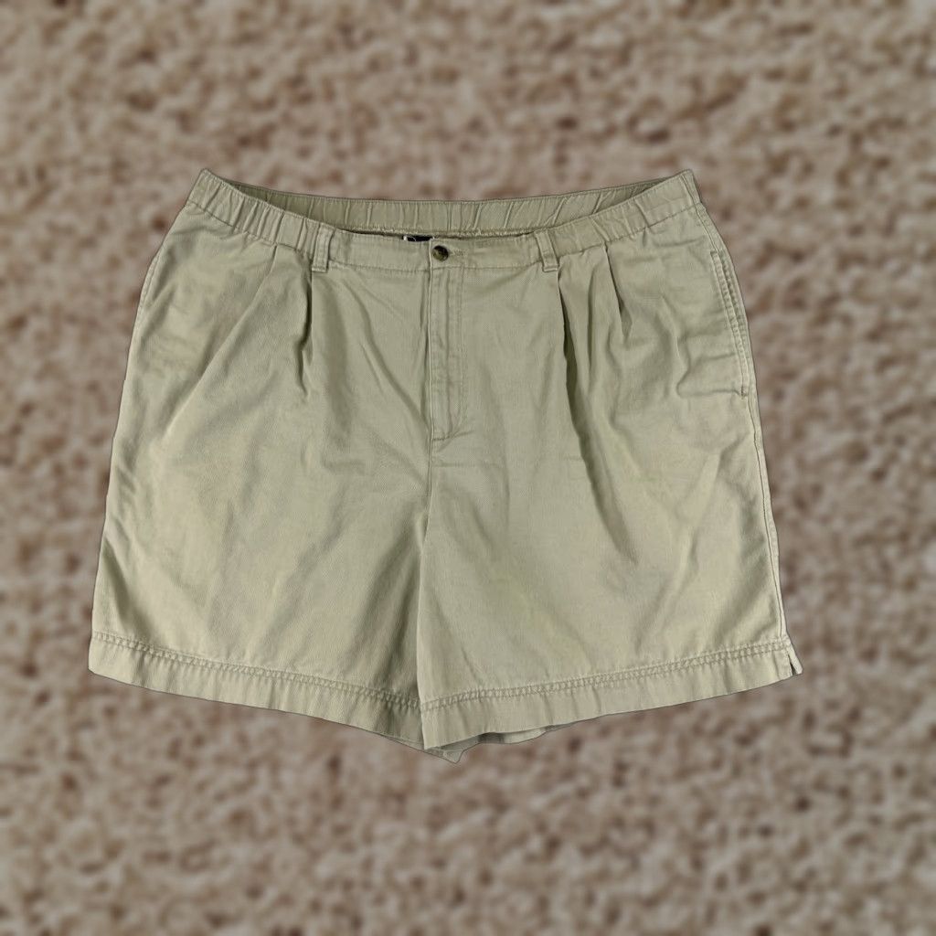 Lands' End VINTAGE Lands' End Womens Shorts 20W Green Pleated Chino High Rise Casual Travel Summer Women's Size 42" / US 20 - 1 Thumbnail