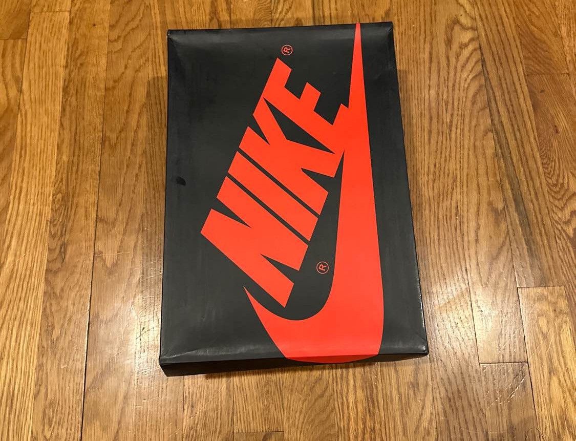 Jordan Brand Air Jordan 1 Retro High OG “Electro Orange” Size US 13 / EU 46 - 6 Thumbnail