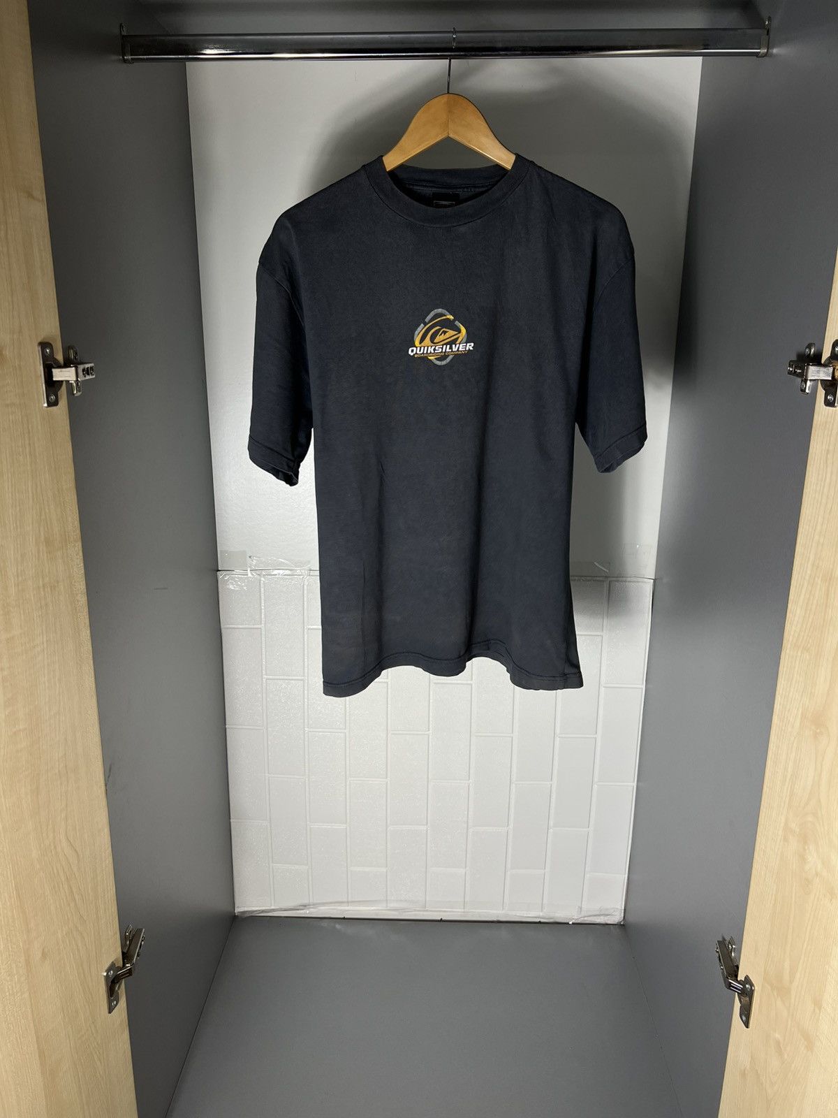 Quiksilver VINTAGE QUIKSILVER RETRO T-SHIRT SURF SKATEBOARD Y2K 90s Size US L / EU 52-54 / 3 - 1 Thumbnail