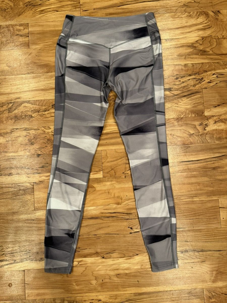 Nike Nike Dri-FIT Legend Camo Printed Leggings Size Medium Size 30" / US 8 / IT 44 - 3 Thumbnail