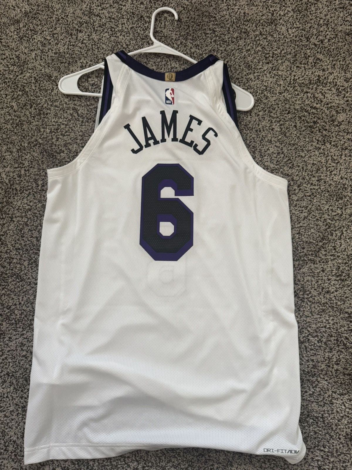 NBA NBA Lakers Lebron James Jersey Size US M / EU 48-50 / 2 - 2 Thumbnail