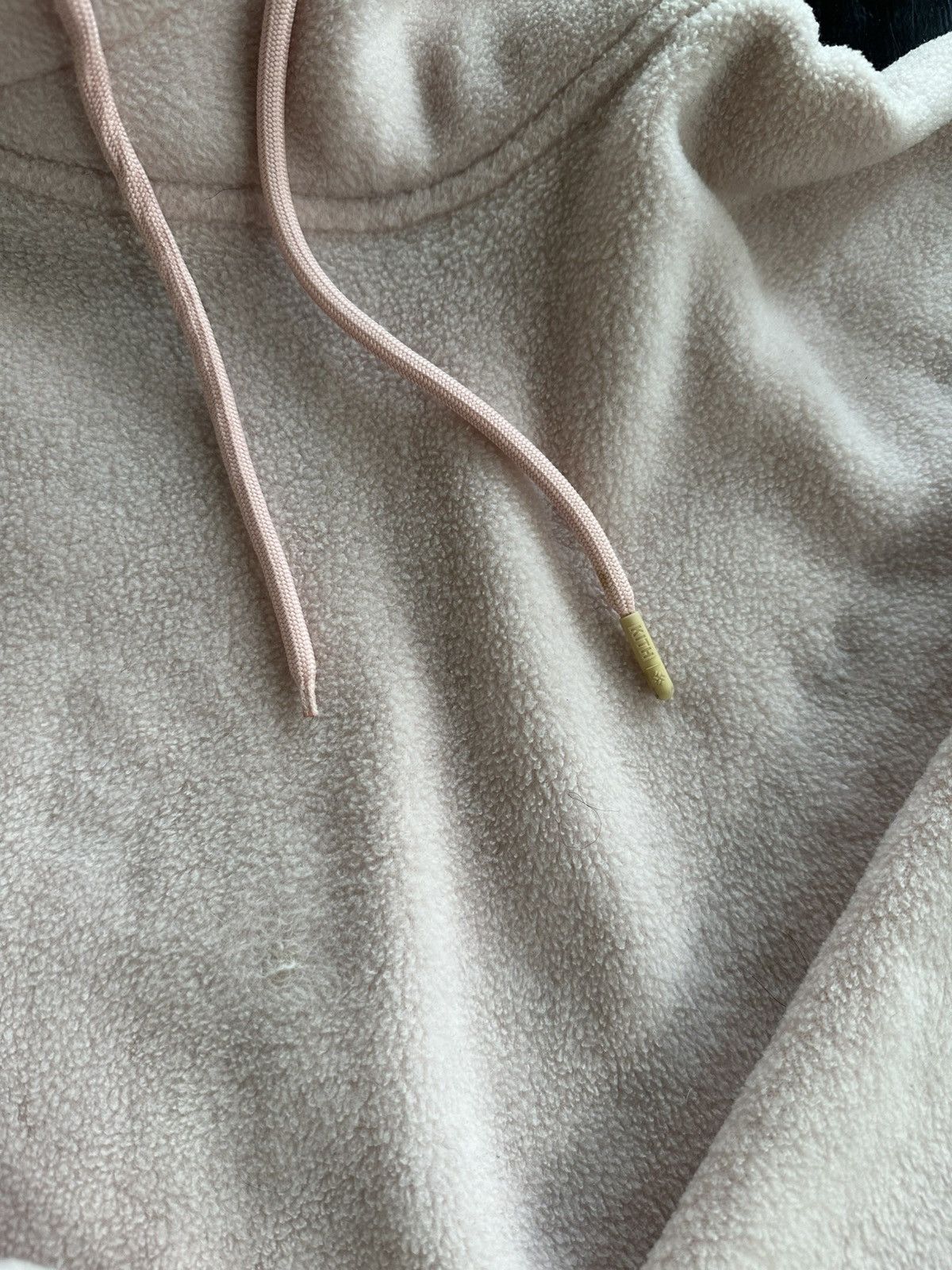 Columbia × Kith One accessory is missing from the hood line. Size US L / EU 52-54 / 3 - 5 Thumbnail