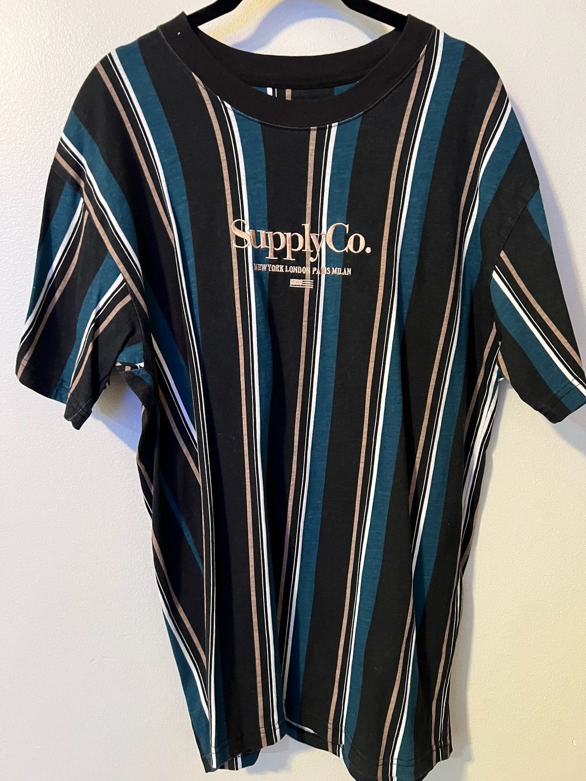 Cotton On Cotton On Supply Co Vertical Stripe Tee Size Medium Size US M / EU 48-50 / 2 - 2 Thumbnail
