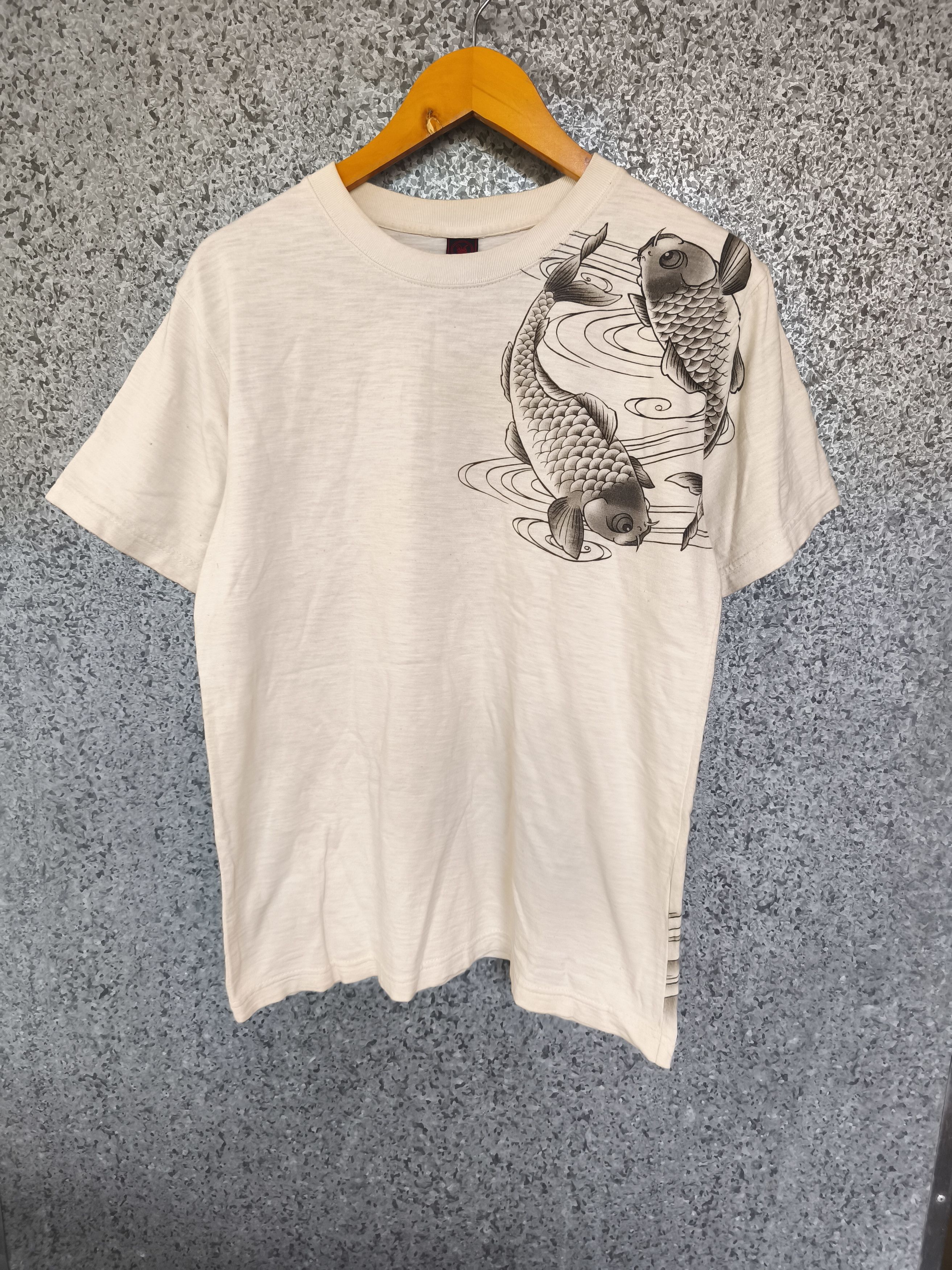Japanese Brand 🔥 Vintage Sukajan t shirt fish koi Japanese fashion Size US M / EU 48-50 / 2 - 3 Thumbnail
