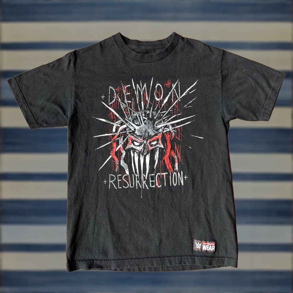 Vintage WWE T-Shirt Finn Balor Demon Resurrection Grunge 90s Medium Black Short Sleeve Round Neck Graphic Tee Mens (M) Size US M / EU 48-50 / 2 - 1 Thumbnail