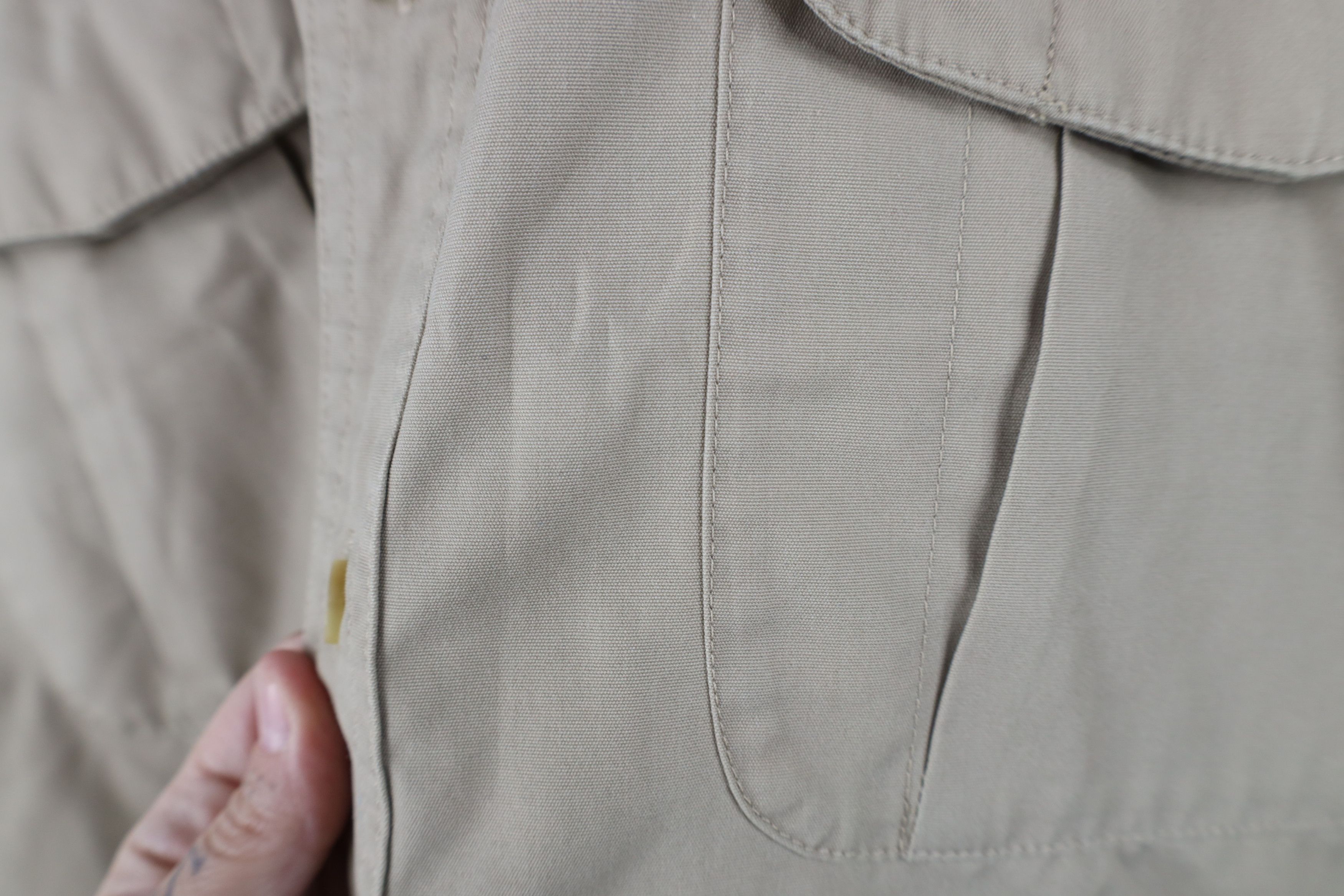 Cabelas Vintage 90s Cabelas Spell Out Safari Bush Button Shirt Beige Size US L / EU 52-54 / 3 - 8 Thumbnail