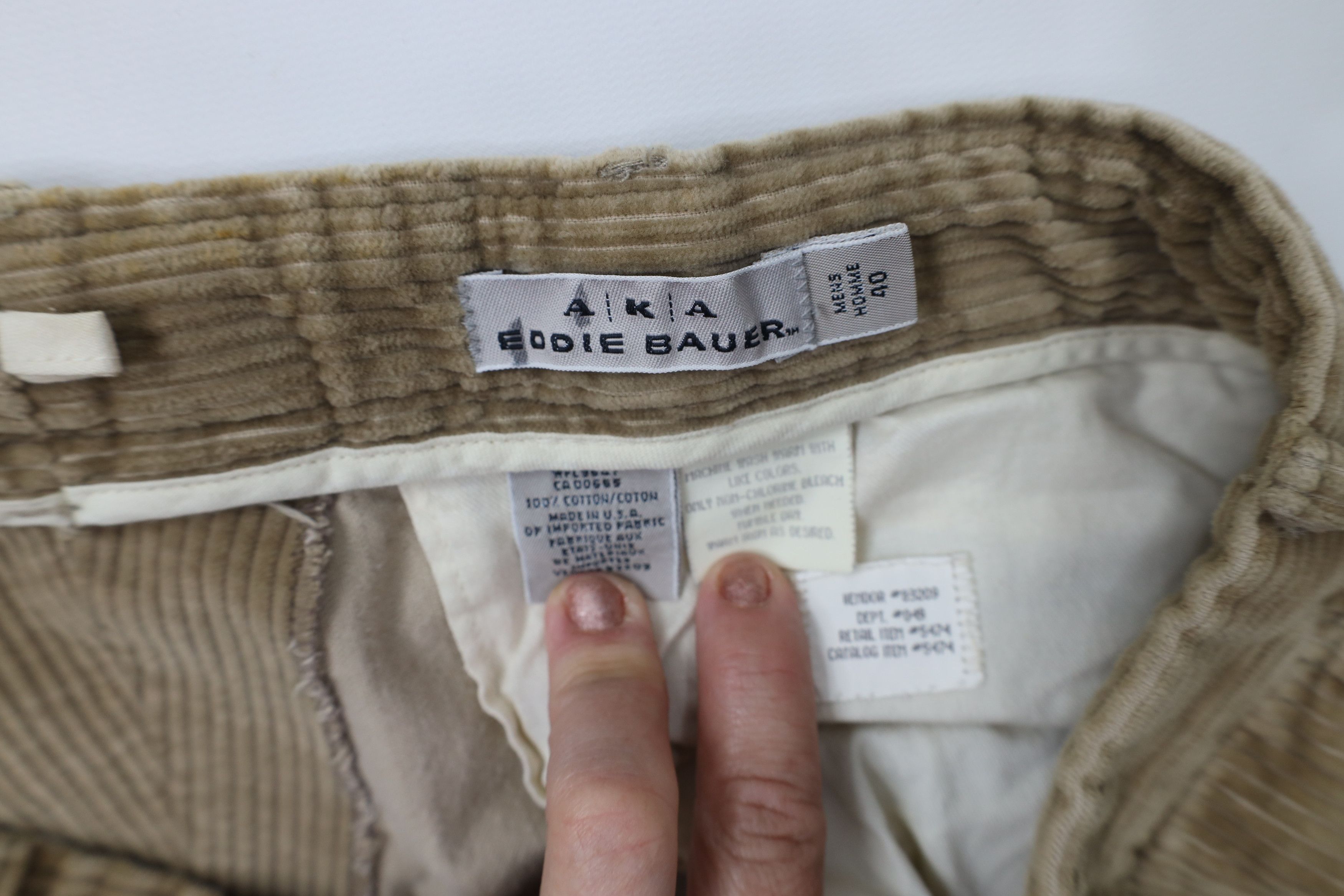 Eddie Bauer Vintage 90s Eddie Bauer Wide Leg Corduroy Chino Pants USA Size US 40 / EU 56 - 8 Thumbnail