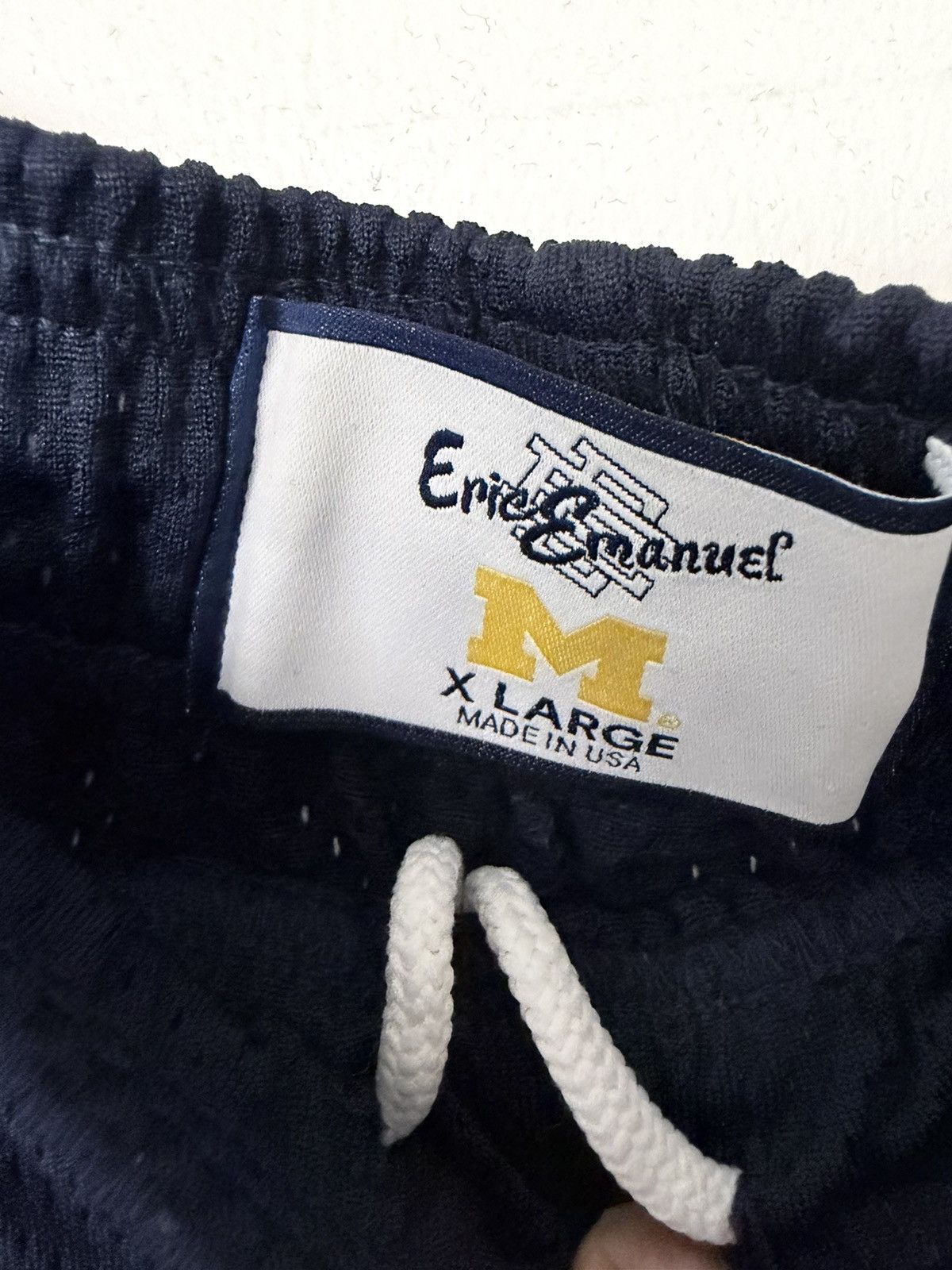 Eric Emanuel Eric Emmanuel Michigan Shorts Size US 42 / EU 58 - 2 Thumbnail