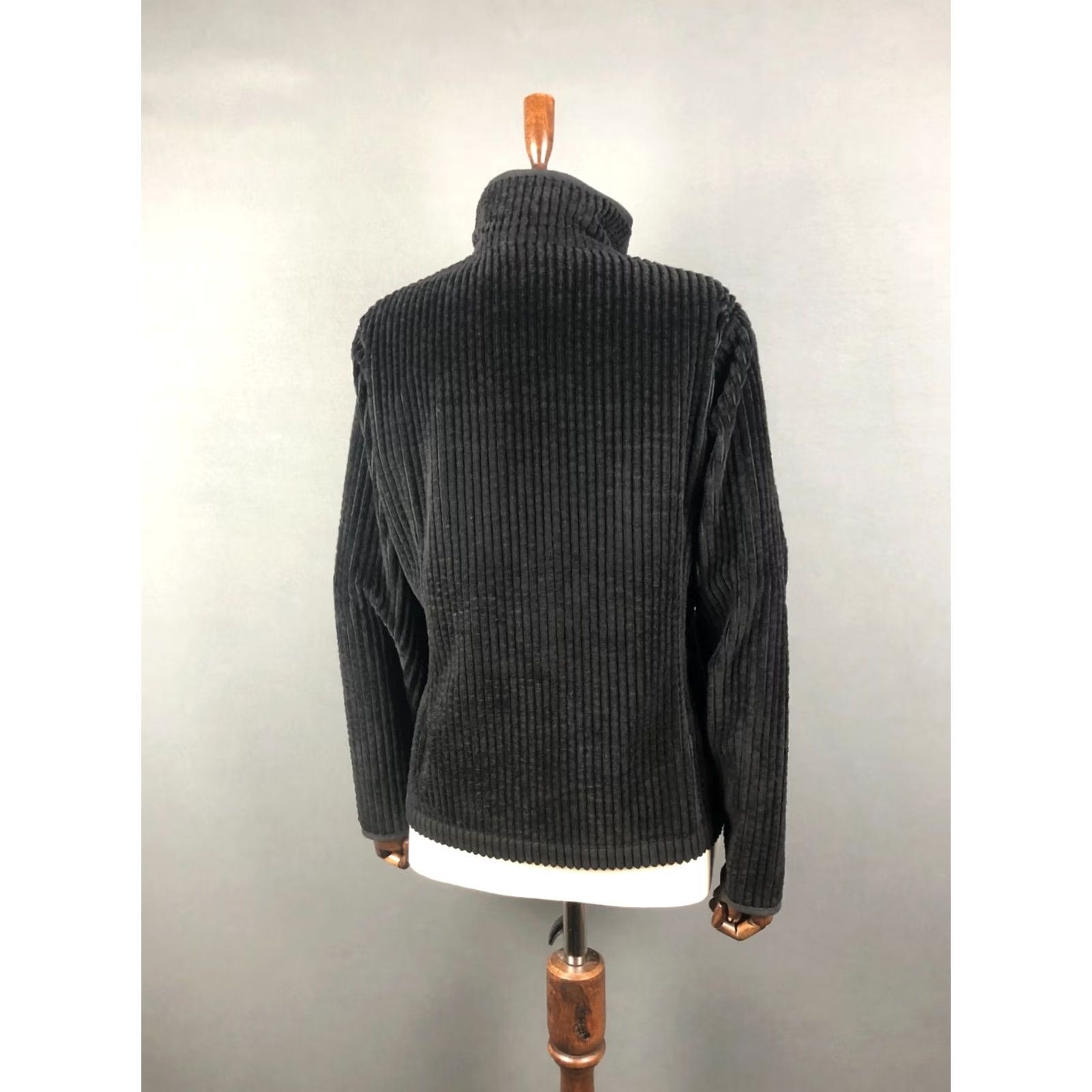 Vintage Woolrich Corduroy Full Zip Jacket Cotton Women's M Black Size M / US 6-8 / IT 42-44 - 3 Thumbnail