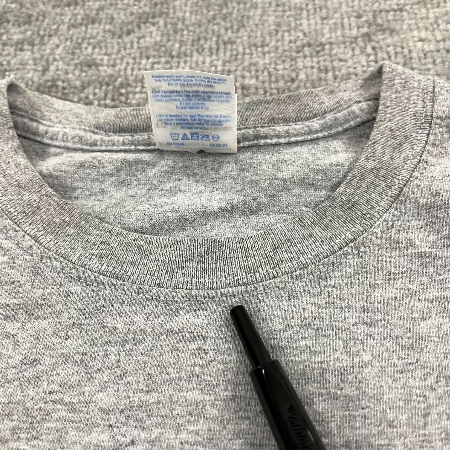 Gildan VINTAGE JERSEY BOYS Shirt Mens XL Gray Logo 2000s Y2K Frankie Valli Four Seasons Short Sleeve Crew Neck Mens Size US L / EU 52-54 / 3 - 7 Thumbnail
