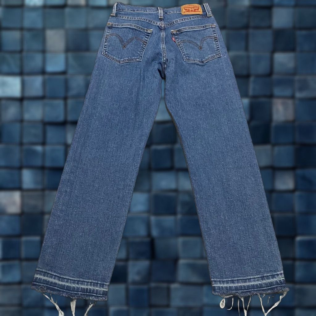 Levi's Levi's Wedgie Fit Jeans Blue Denim 25 Jeans Regular 90s Vintage Womens Size 25 Medium Wash 5-Pocket Button Fly Size 42" / US 20 - 1 Thumbnail