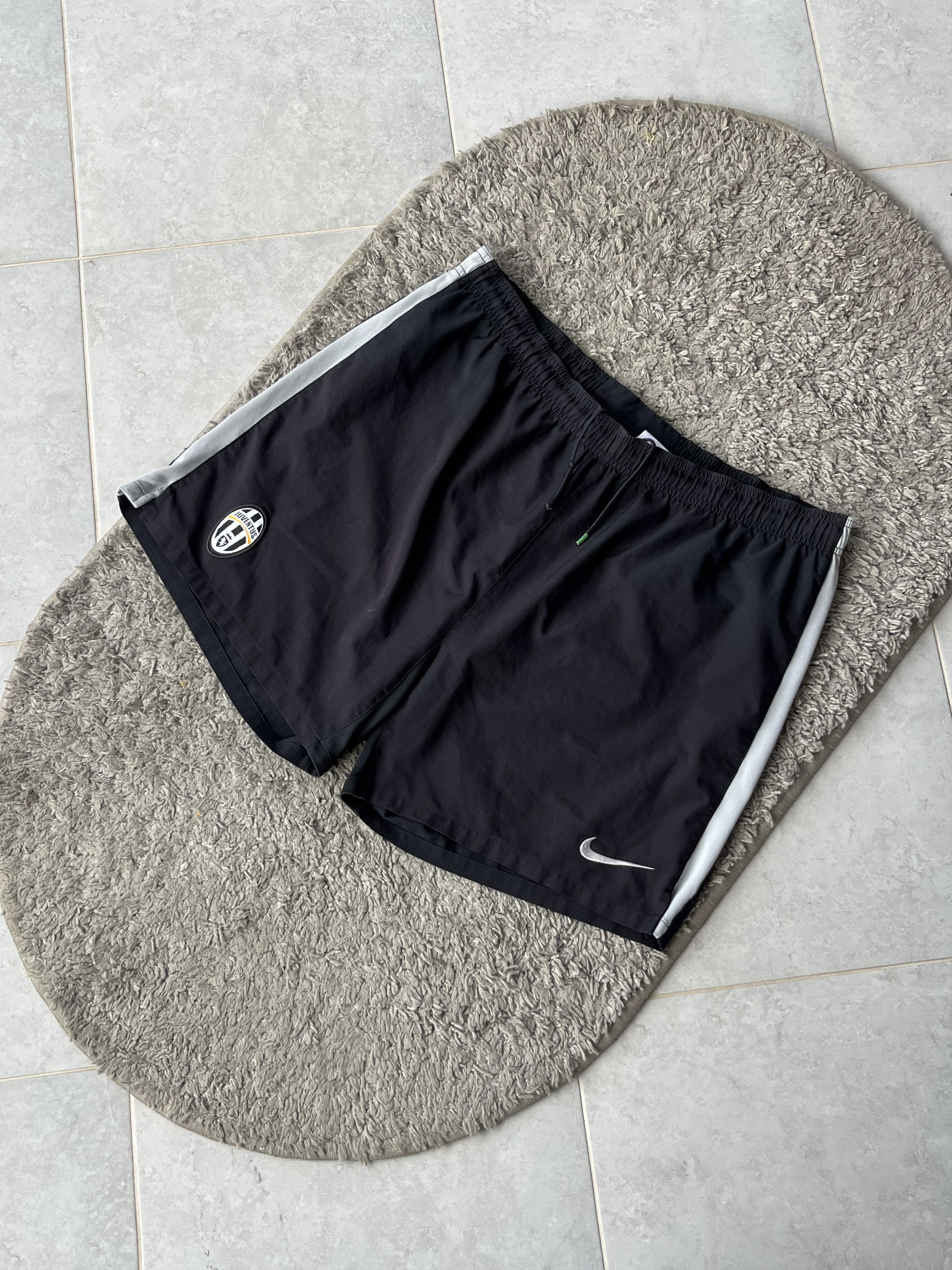Nike NIKE JUVENTUS 2009/10 Vintage Jersey Short Very Rare Size US 38 / EU 54 - 2 Thumbnail