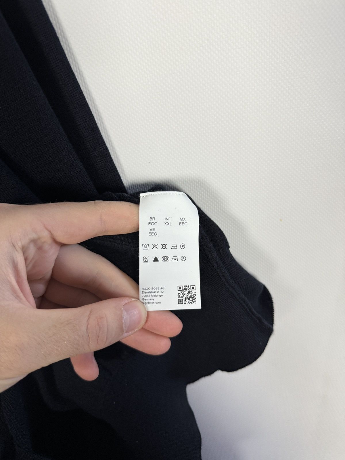 Hugo Boss BOSS Hugo Boss 1/4 Zip Sweater Finest Italian Yarn Size XXL Size US XXL / EU 58 / 5 - 10 Thumbnail